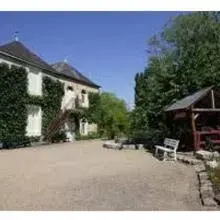 Facade/entrance, Property Building in Logis Le Vedaquais