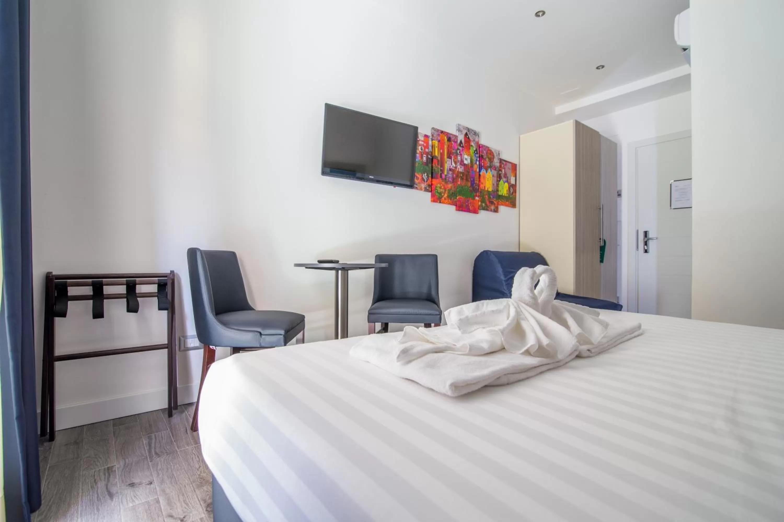 TV and multimedia, Bed in Vatican Relais Rome Suite