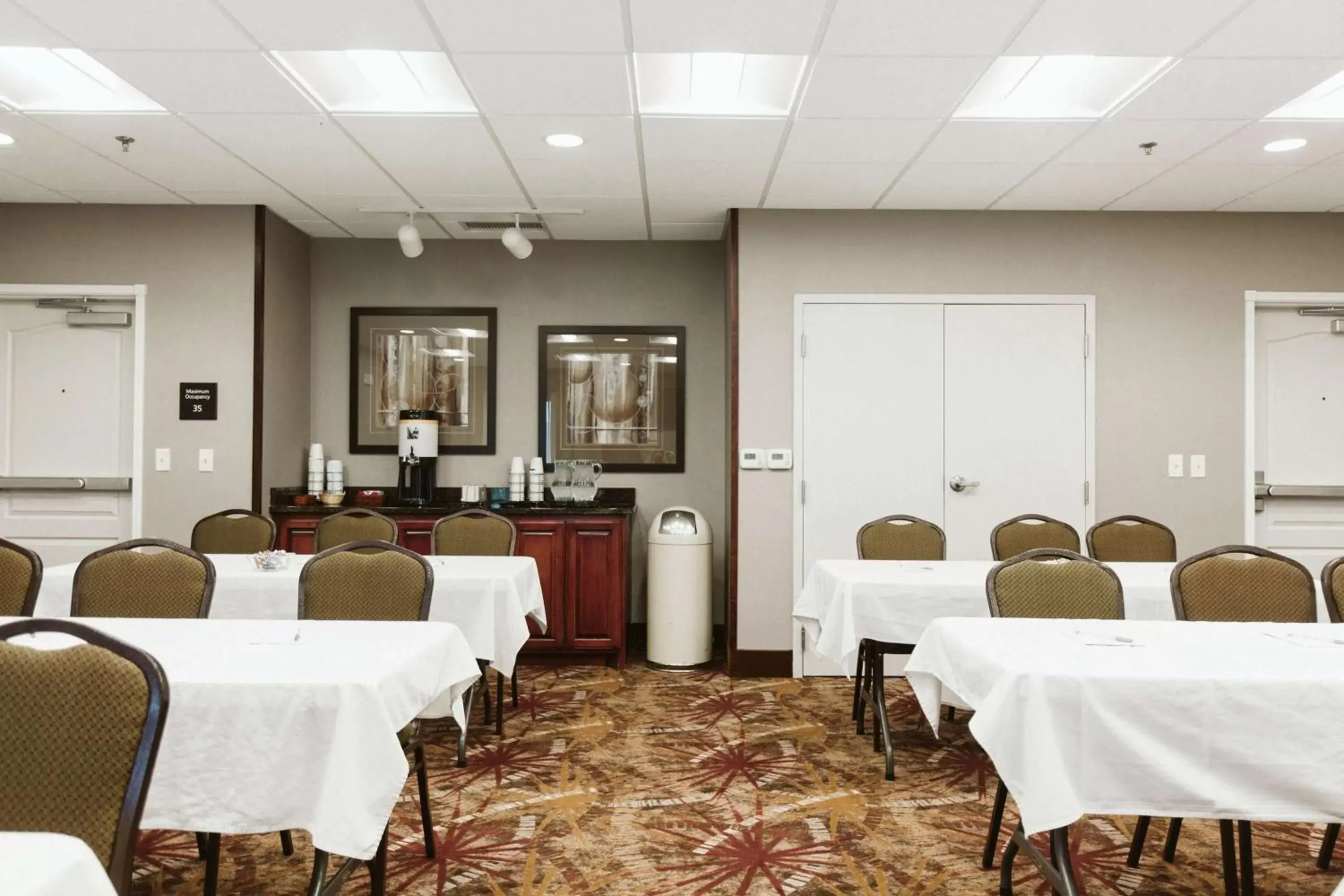 Meeting/conference room, Business Area/Conference Room in Hampton Inn Bismarck