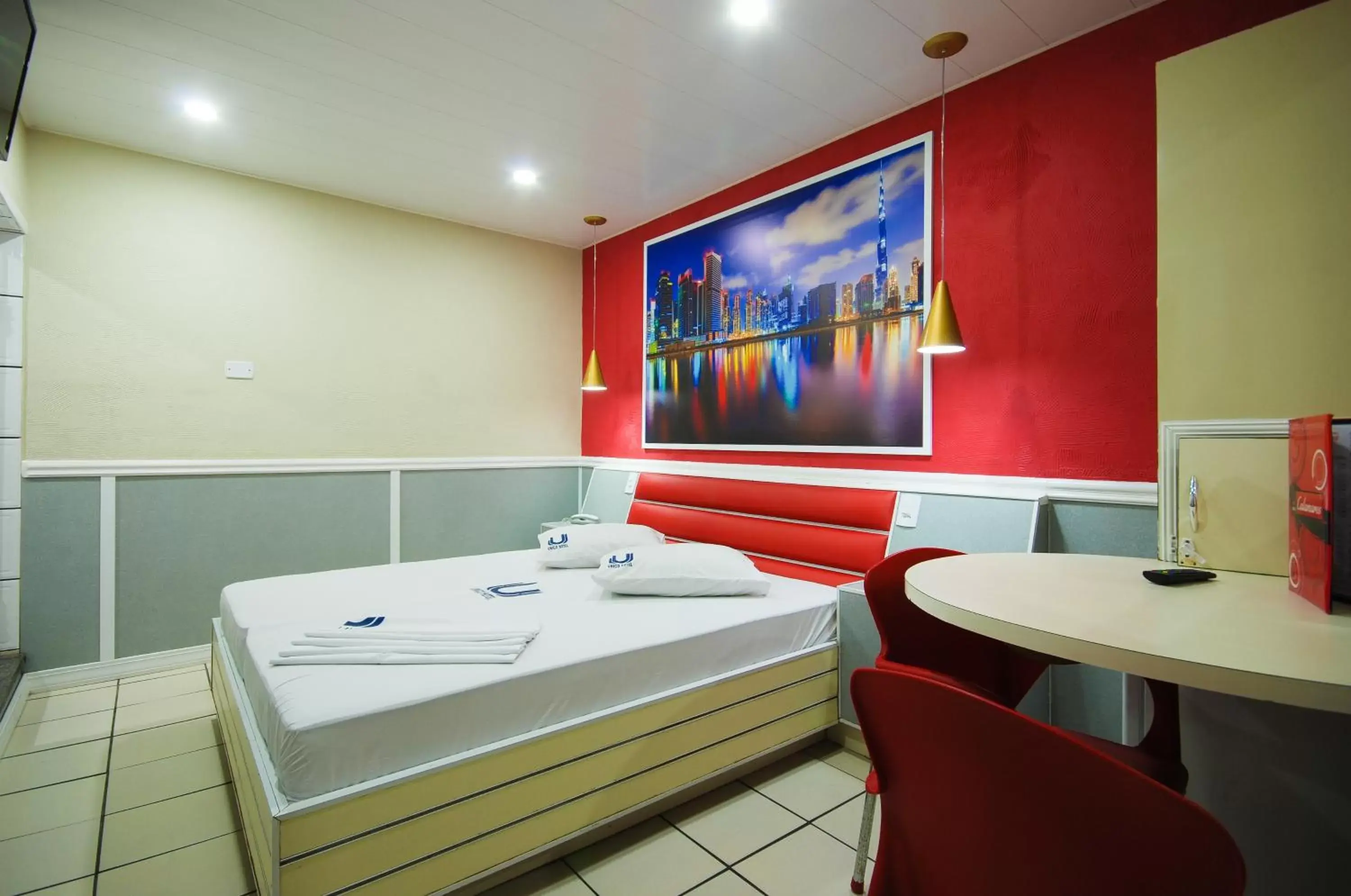 Dining area, Bathroom in Calamares Hotel São Caetano