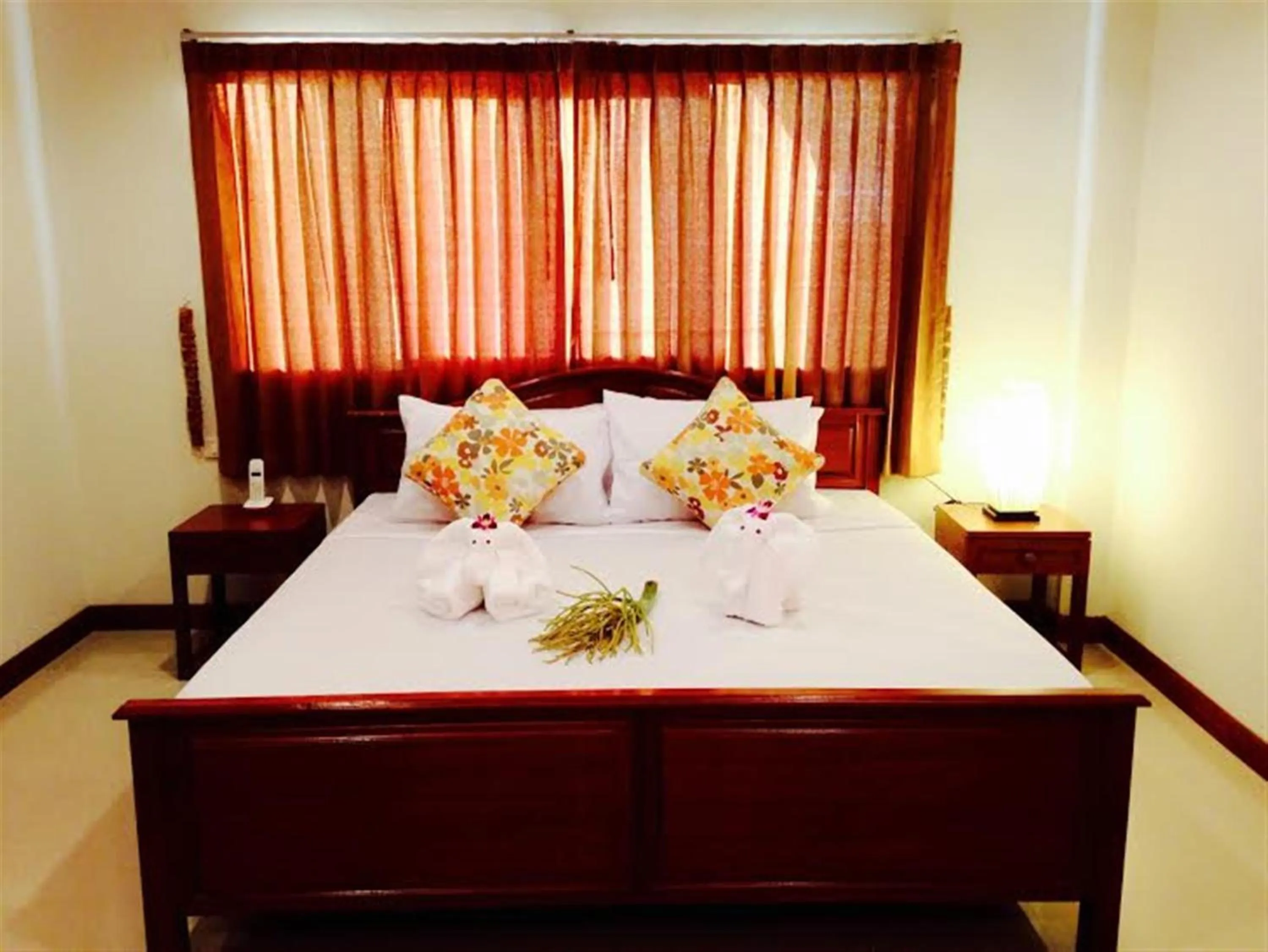 Bedroom, Bed in Siray House