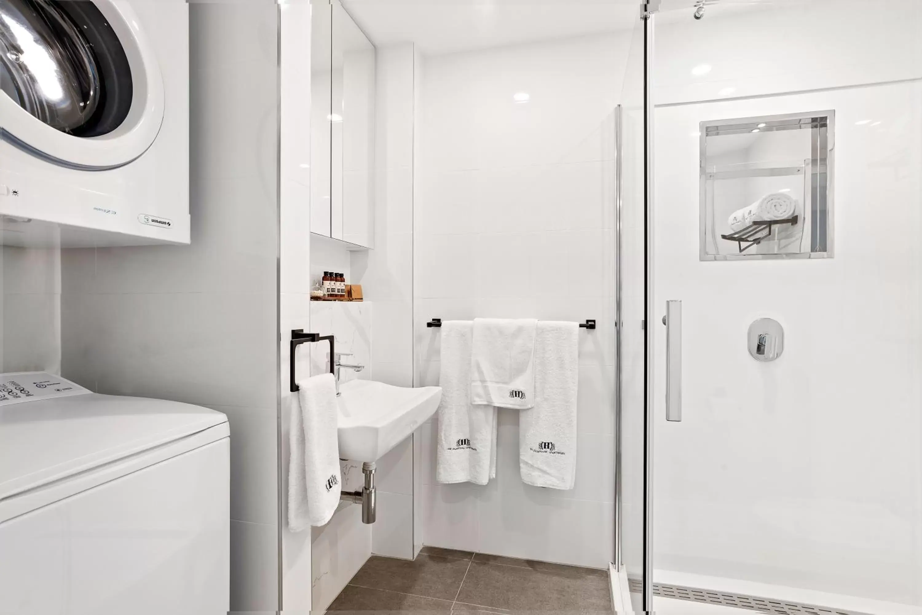 Bathroom in The Hamptons Apartments - Port Melbourne