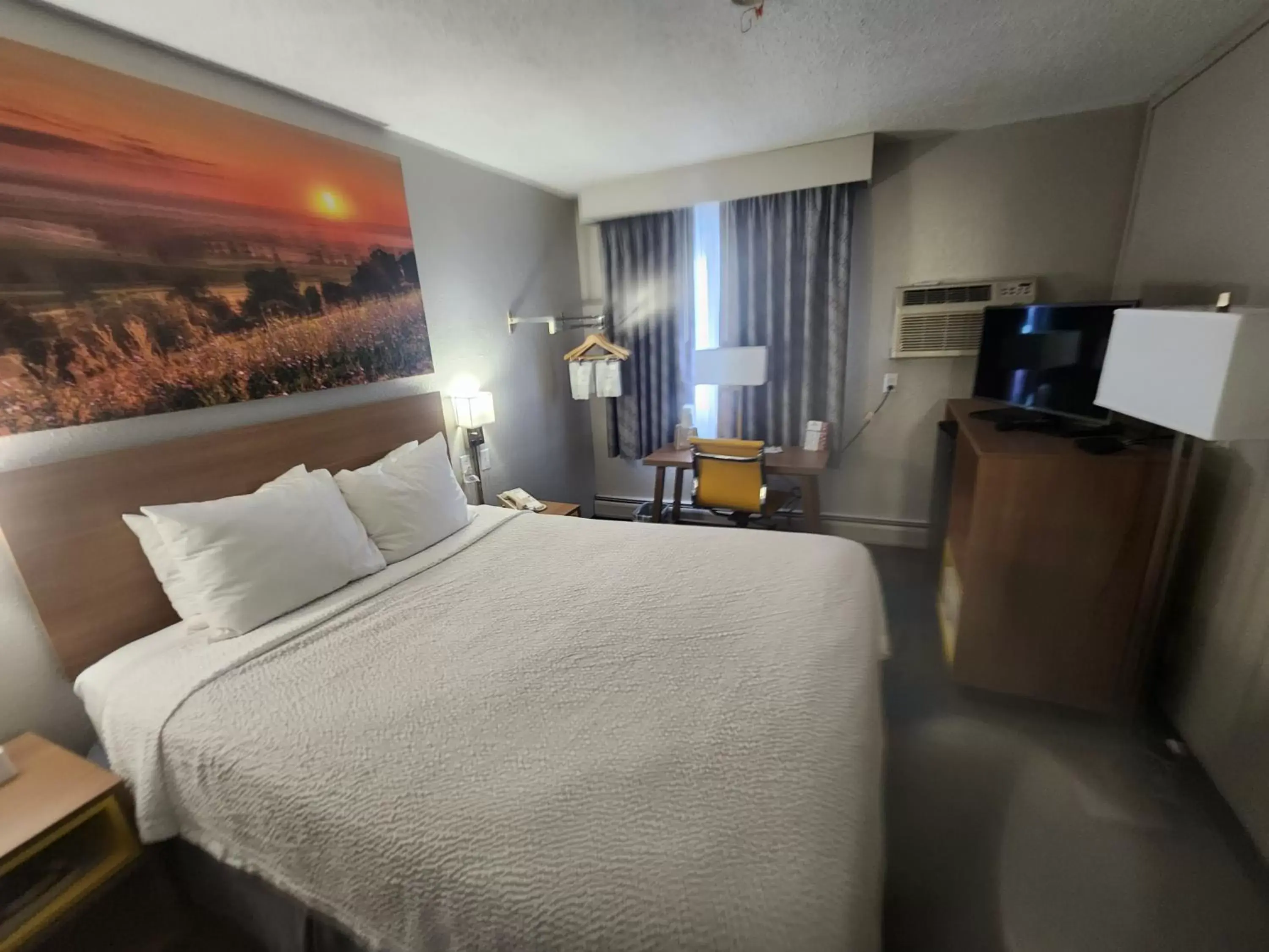 Photo of the whole room in Days Inn by Wyndham Sioux Falls Airport