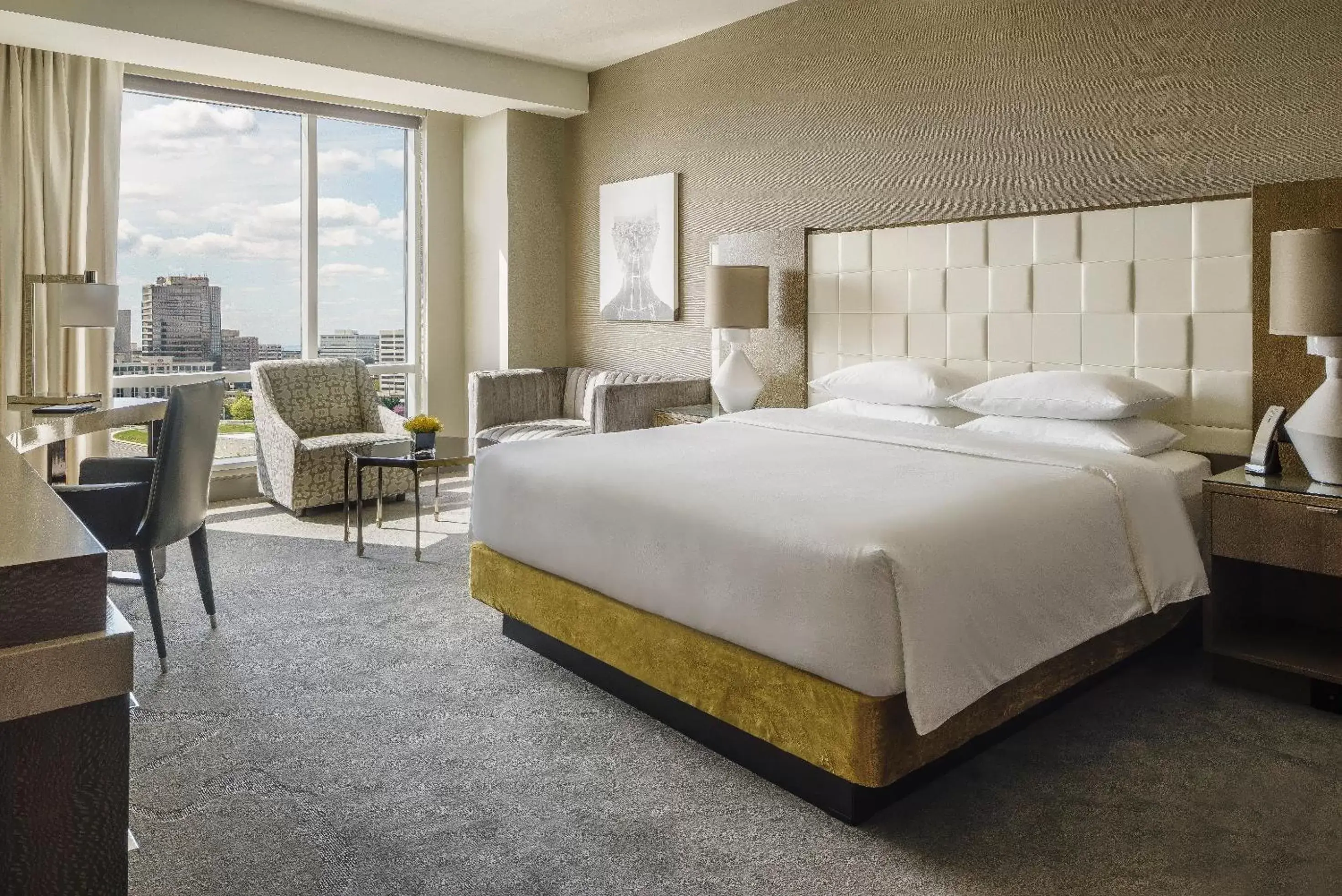 Deluxe King Room in Hyatt Regency Tysons Corner Center