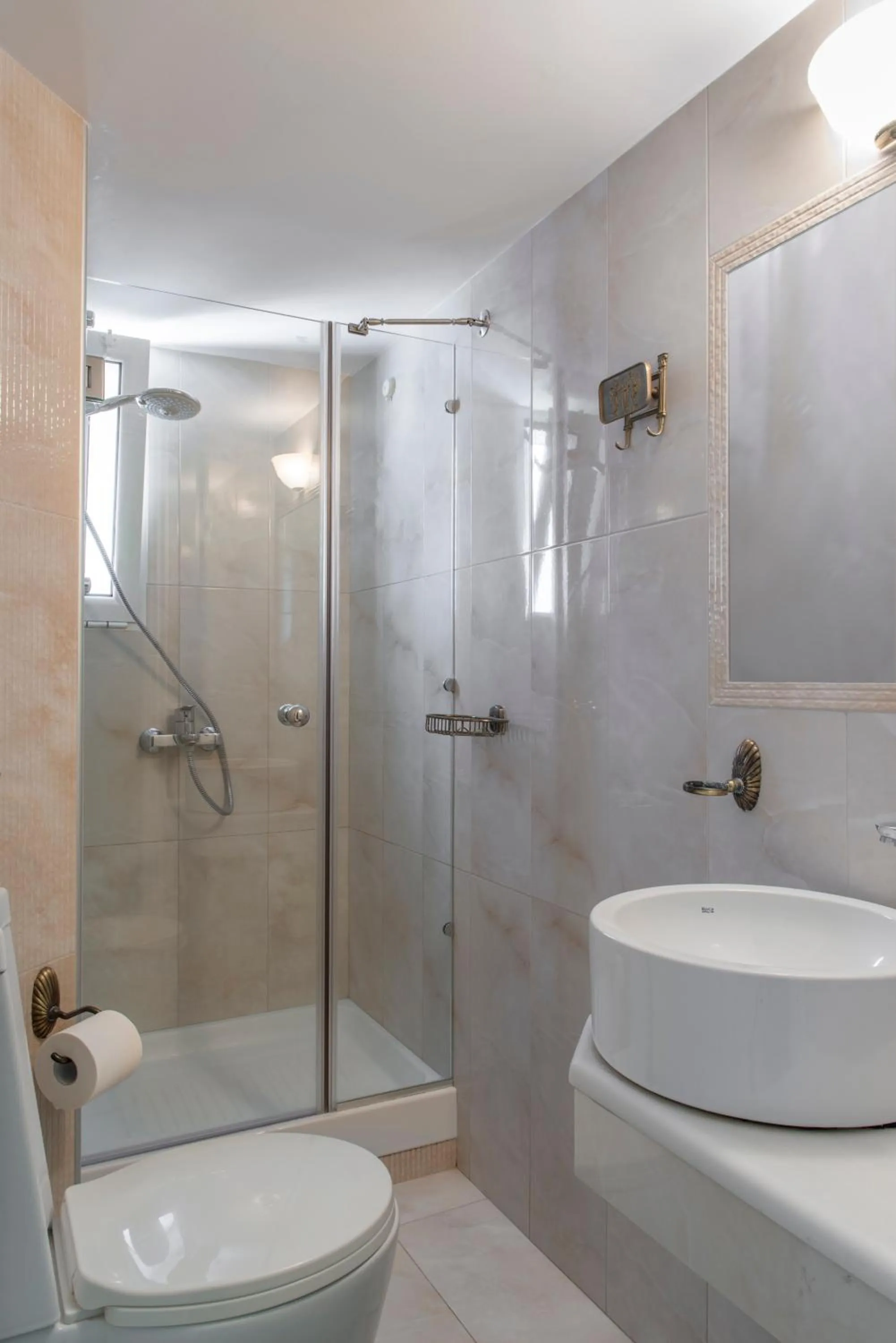 Public Bath in Marble House