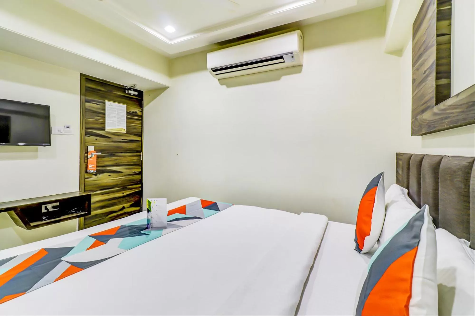 Bedroom in FabHotel Palliate Ellisbridge