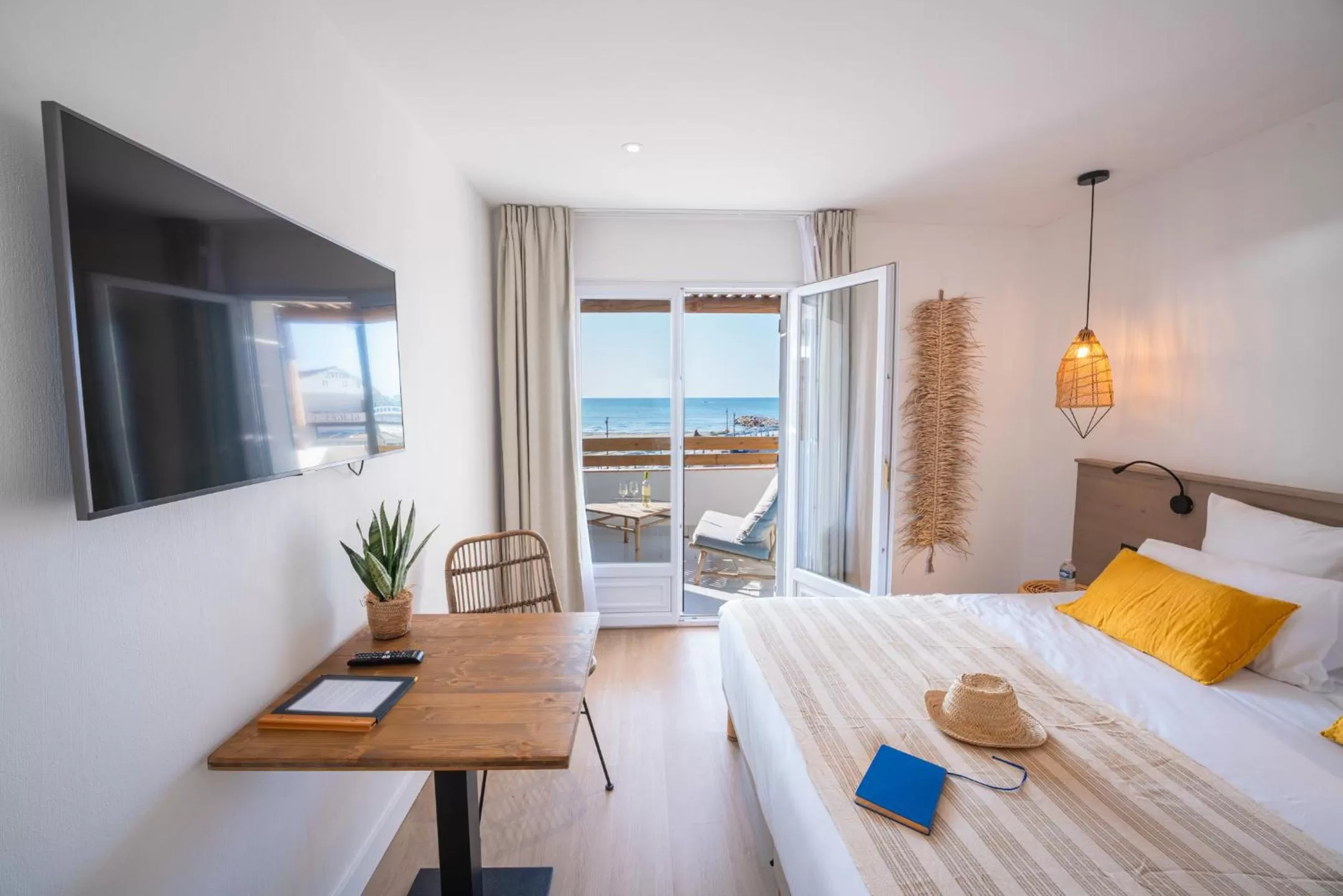 Bed in Hôtel Casa Marina