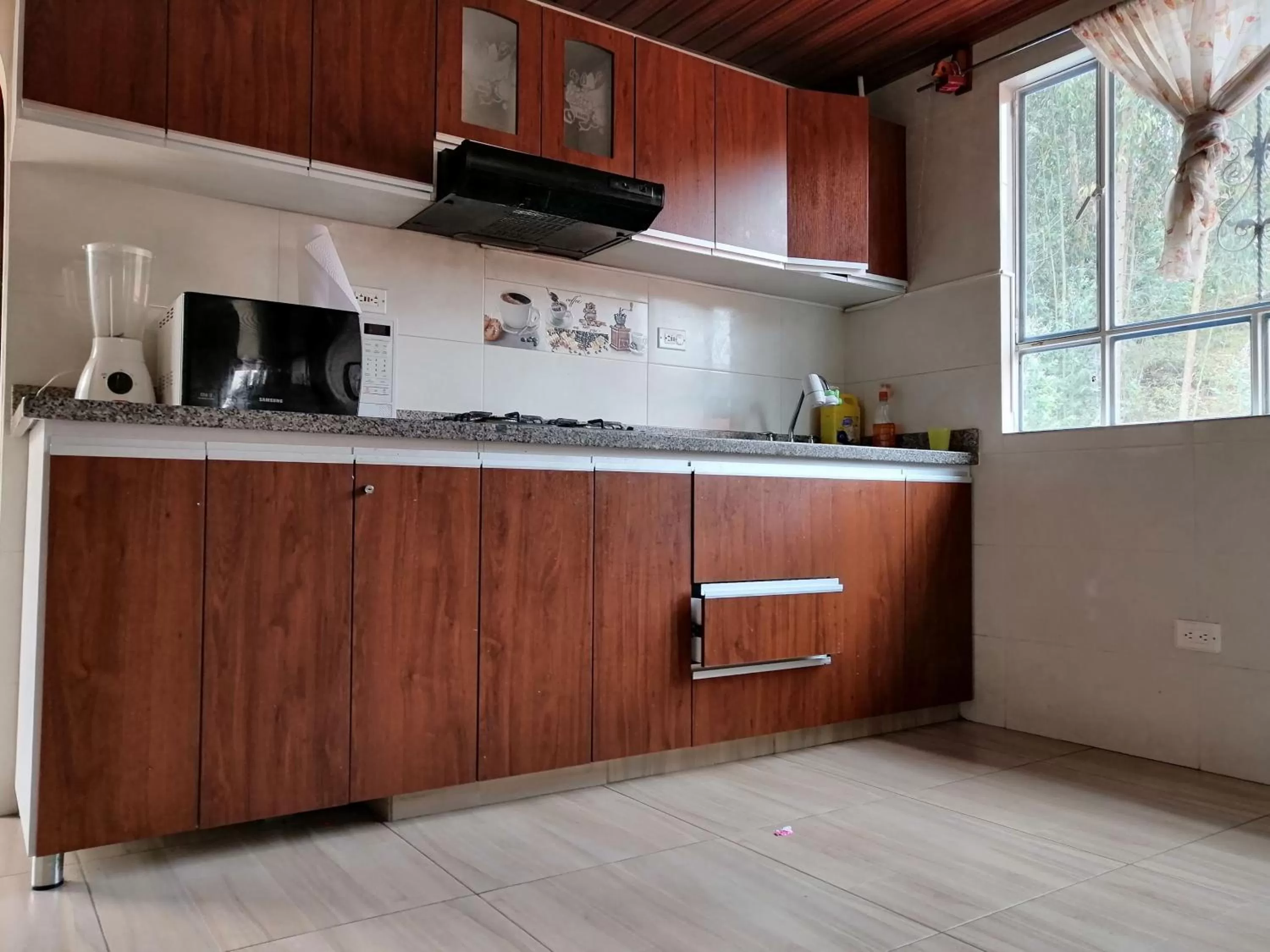 Portal de la Cascada - Mongui