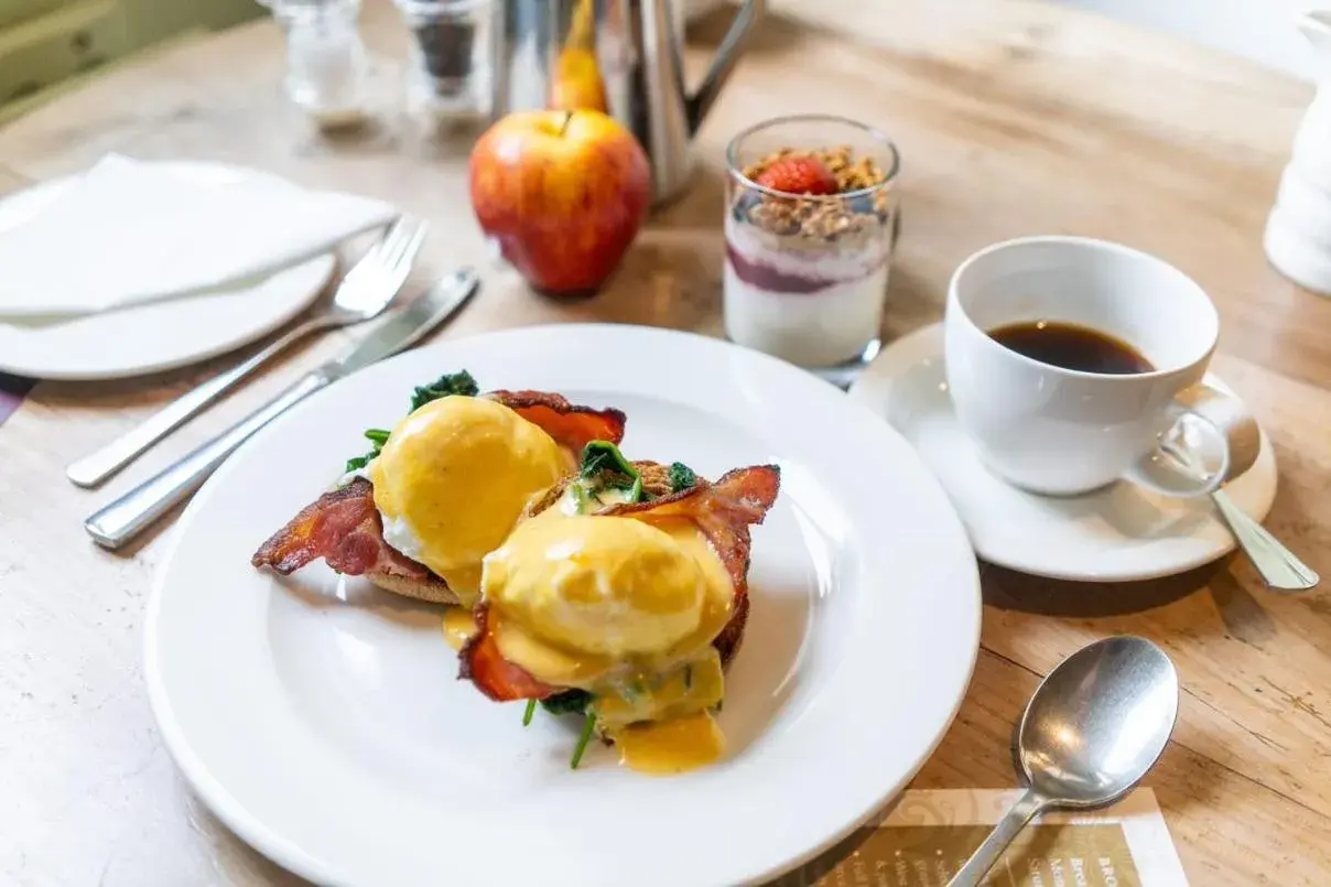 Breakfast in Brooks Guesthouse Bristol