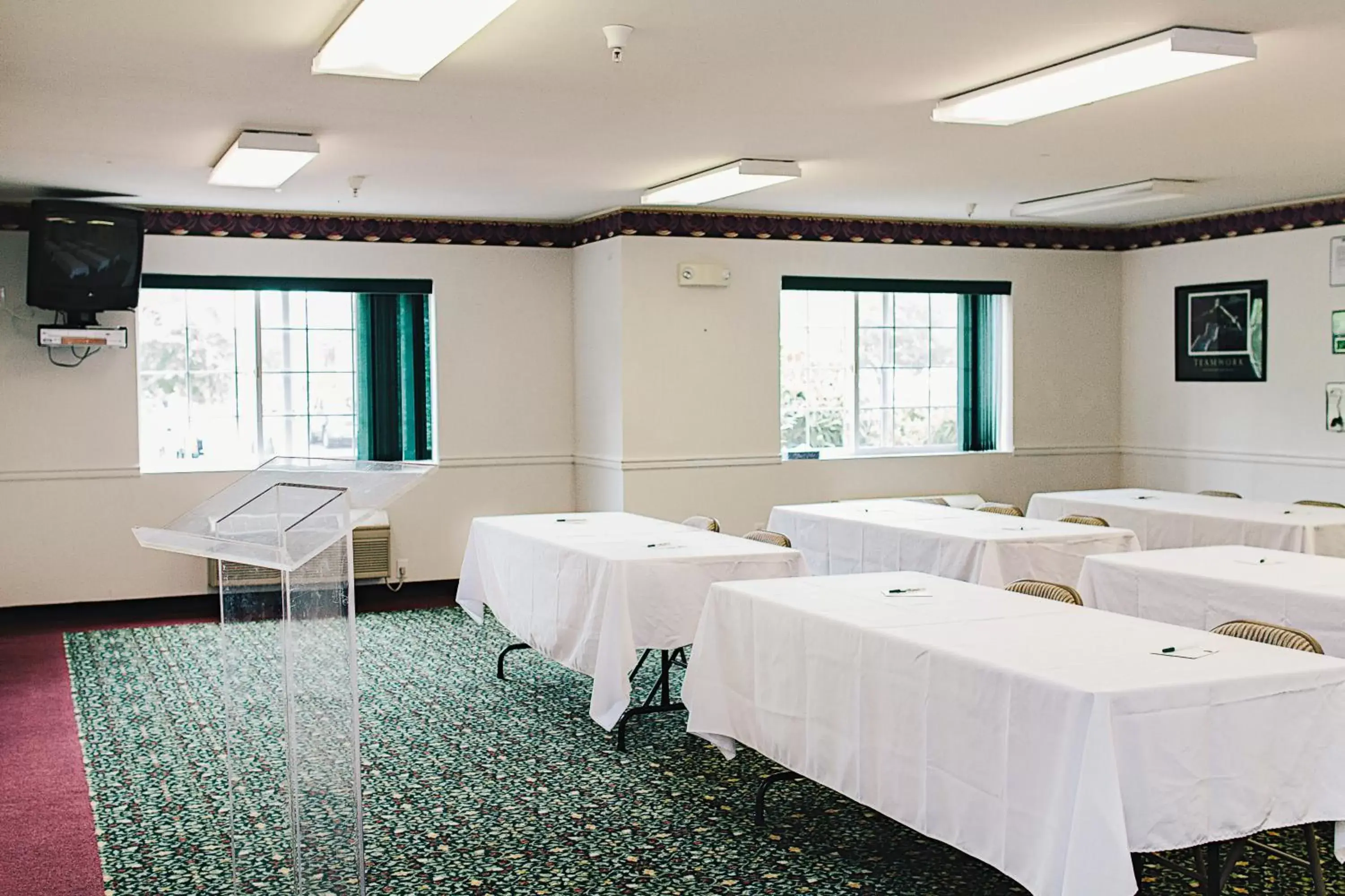 Banquet/Function facilities in FairBridge Inn & Suites DuPont