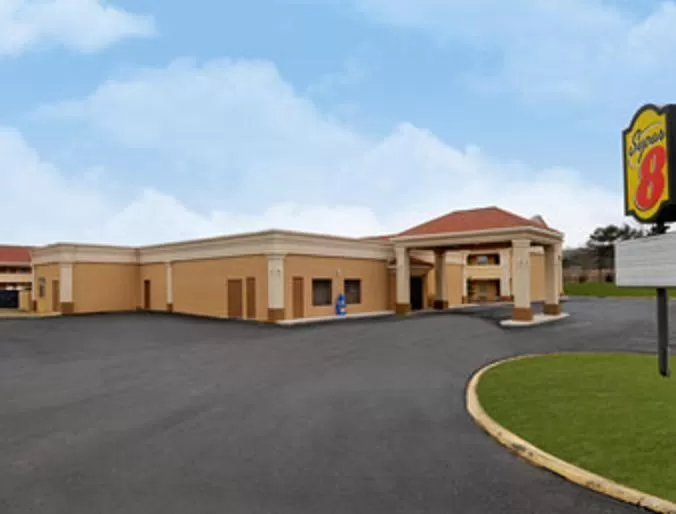 Facade/entrance in Super 8 by Wyndham Danville