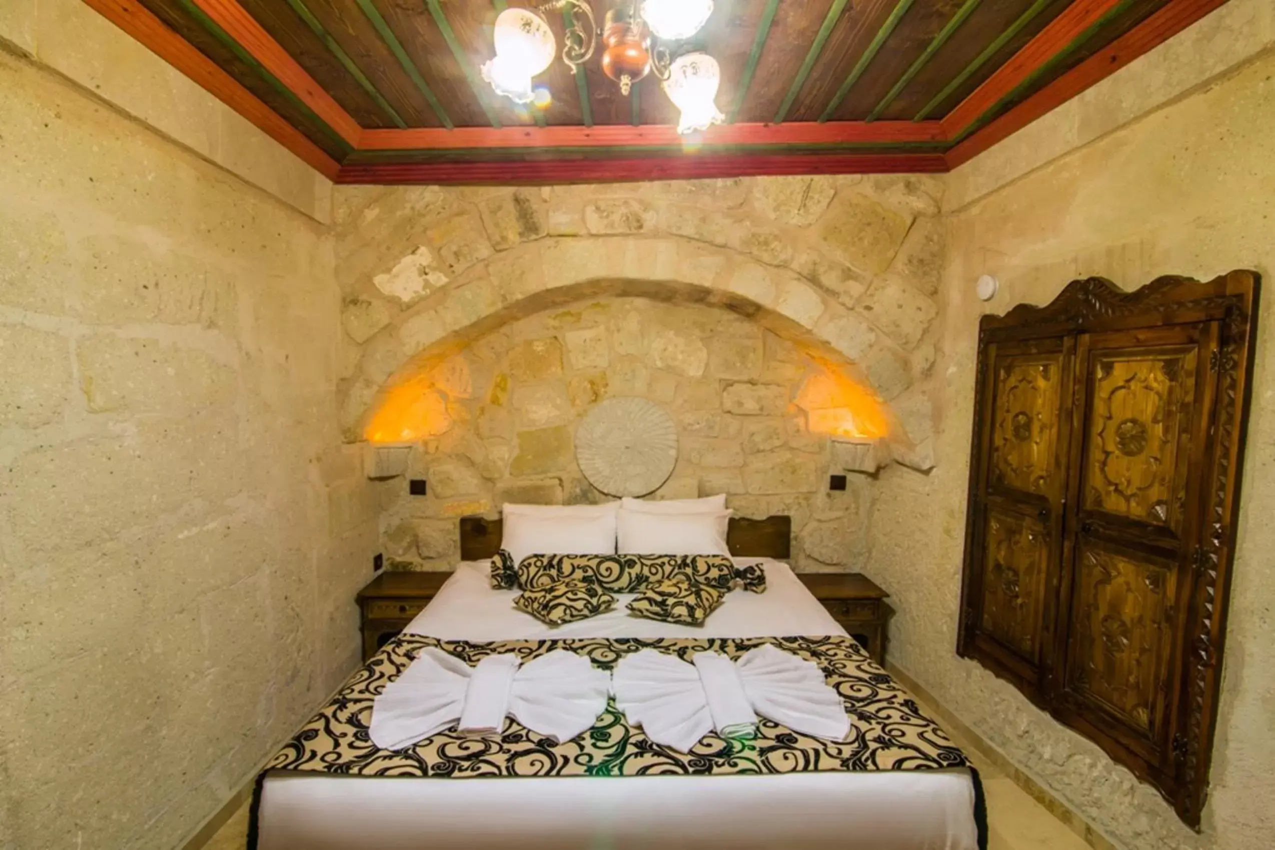 Photo of the whole room, Bed in Historical Goreme House