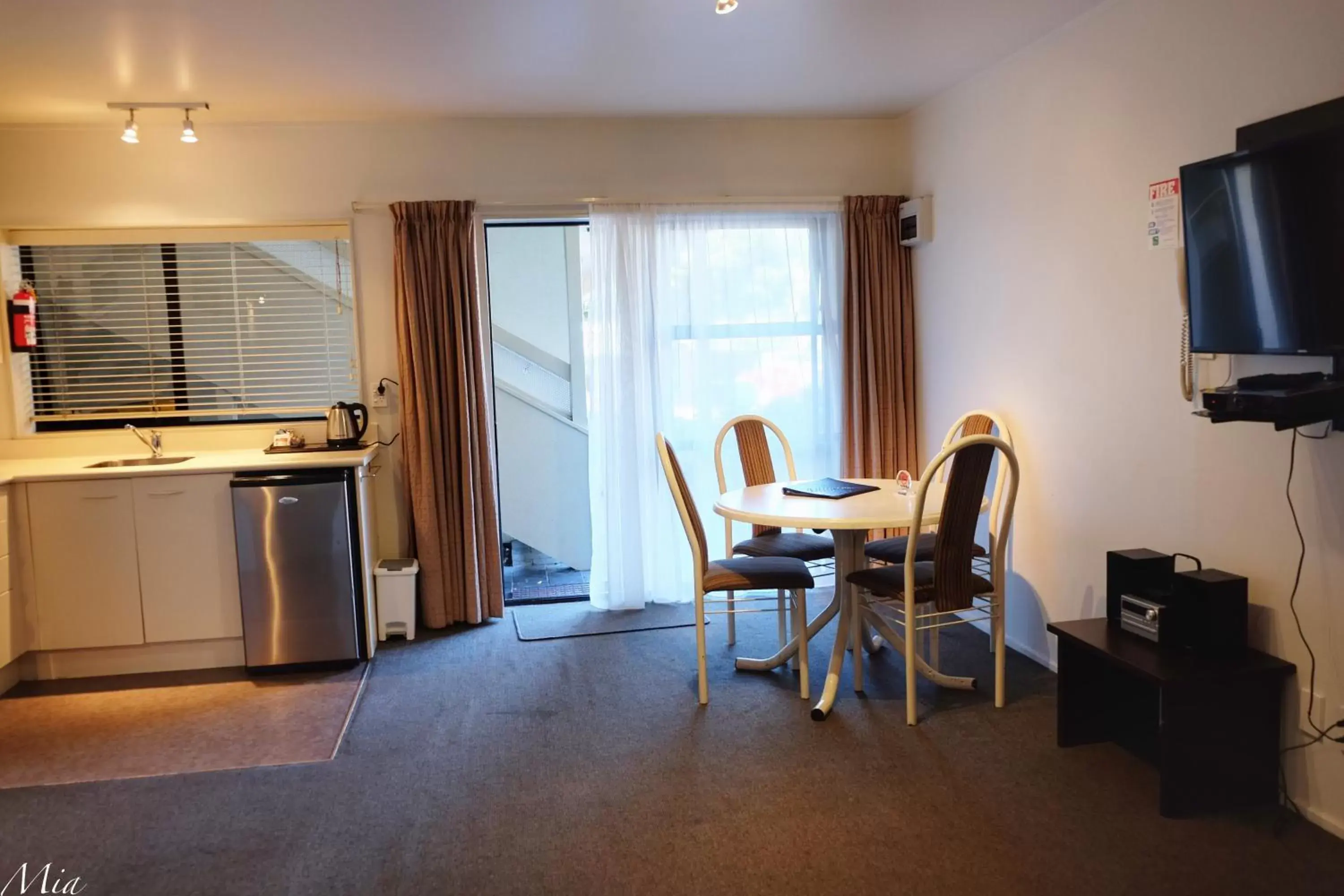 Dining Area in Marksman Motor Inn