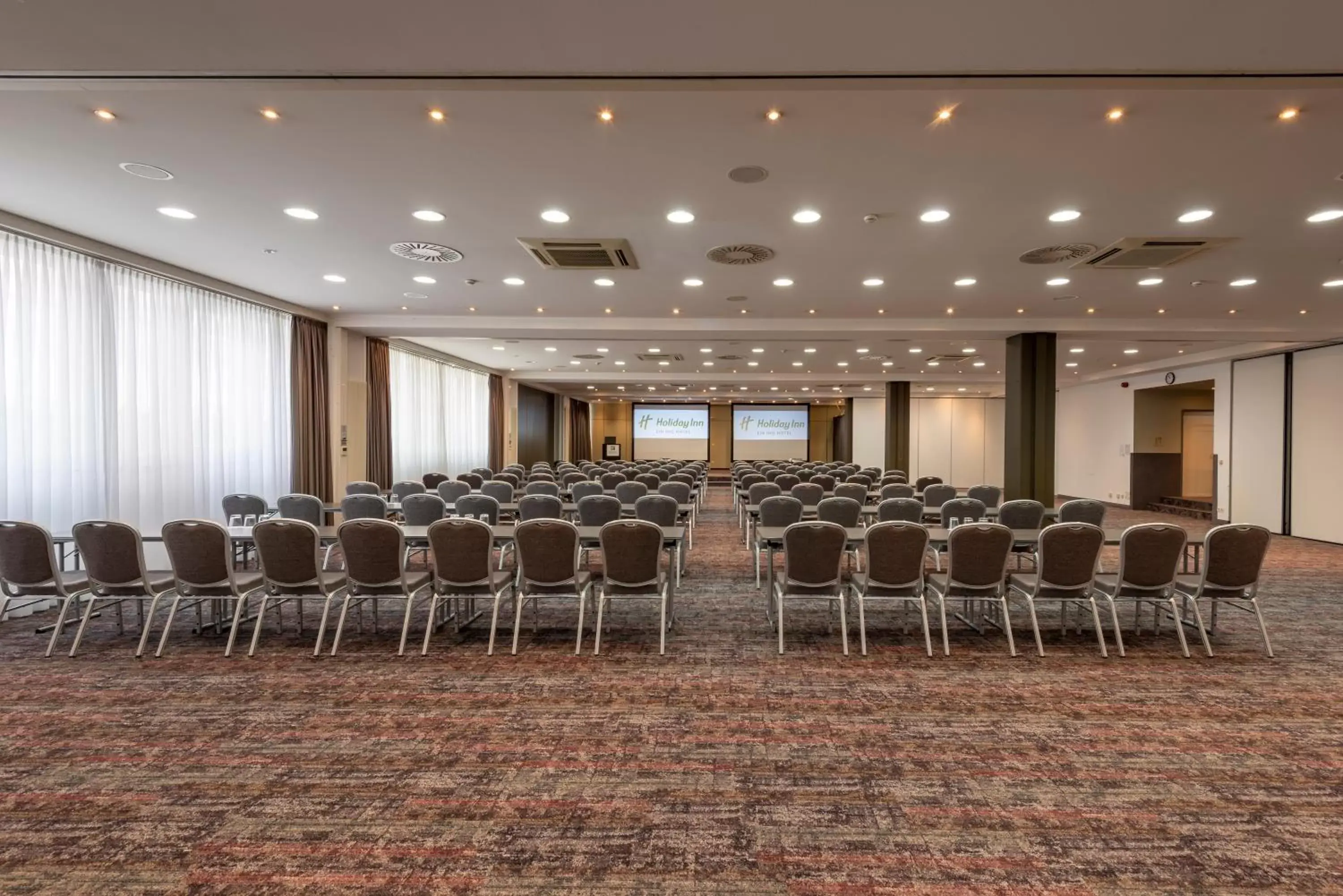 Meeting/conference room in Holiday Inn Munich Unterhaching, an IHG Hotel