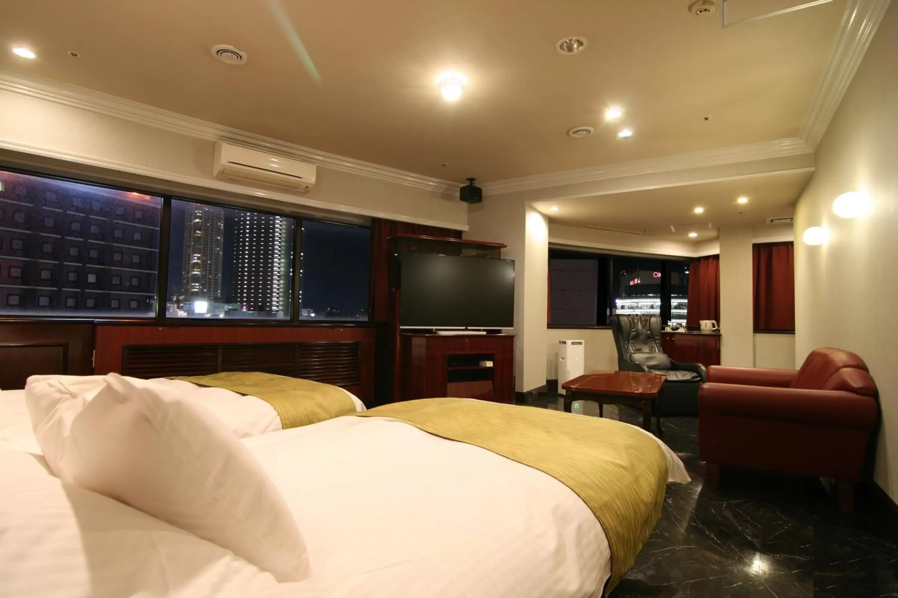 Photo of the whole room, Bed in Hotel Alps Photo of the whole room, Bed in Hotel Alps