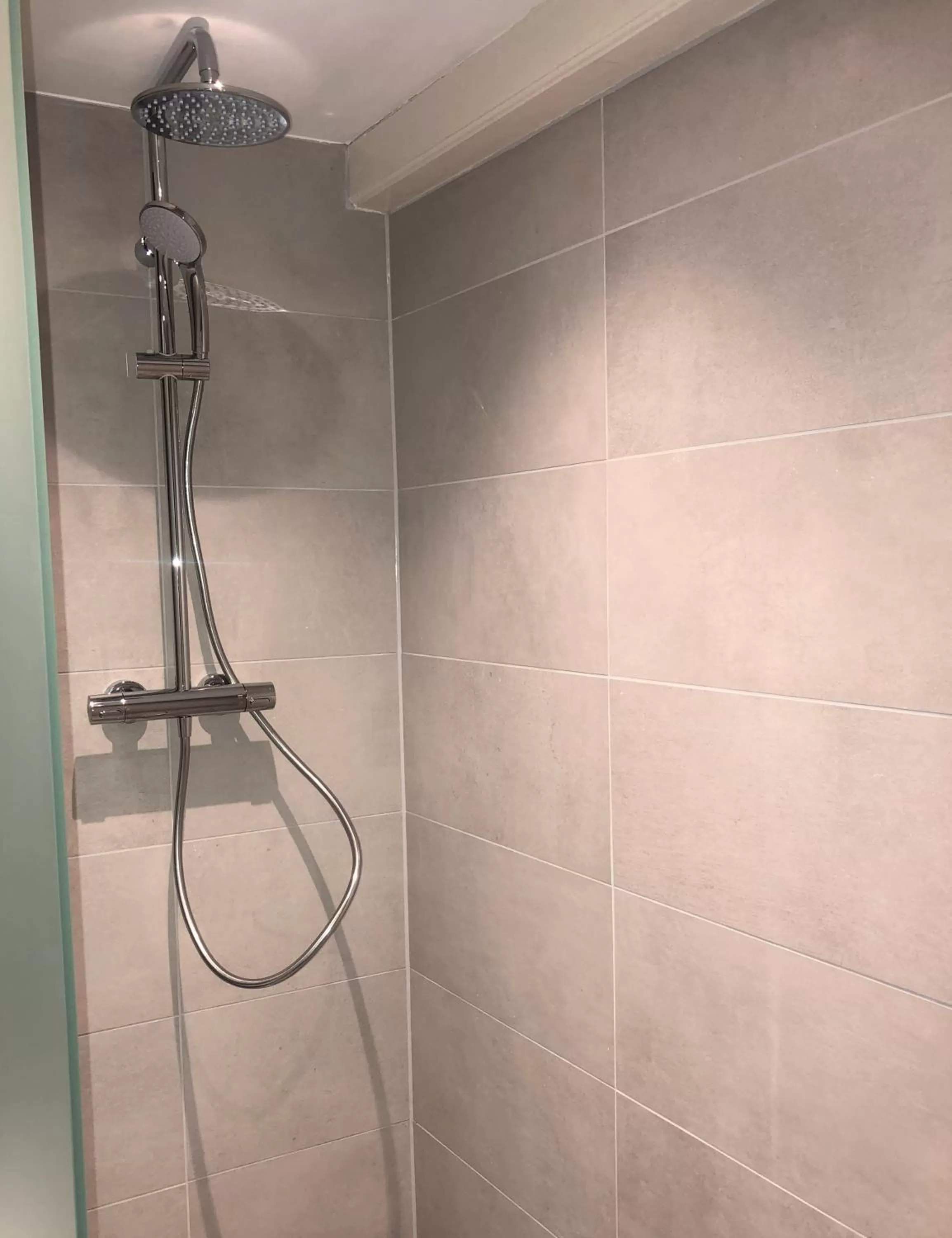 Bathroom in Hotel de Vischpoorte, centrum Deventer en aan de IJssel