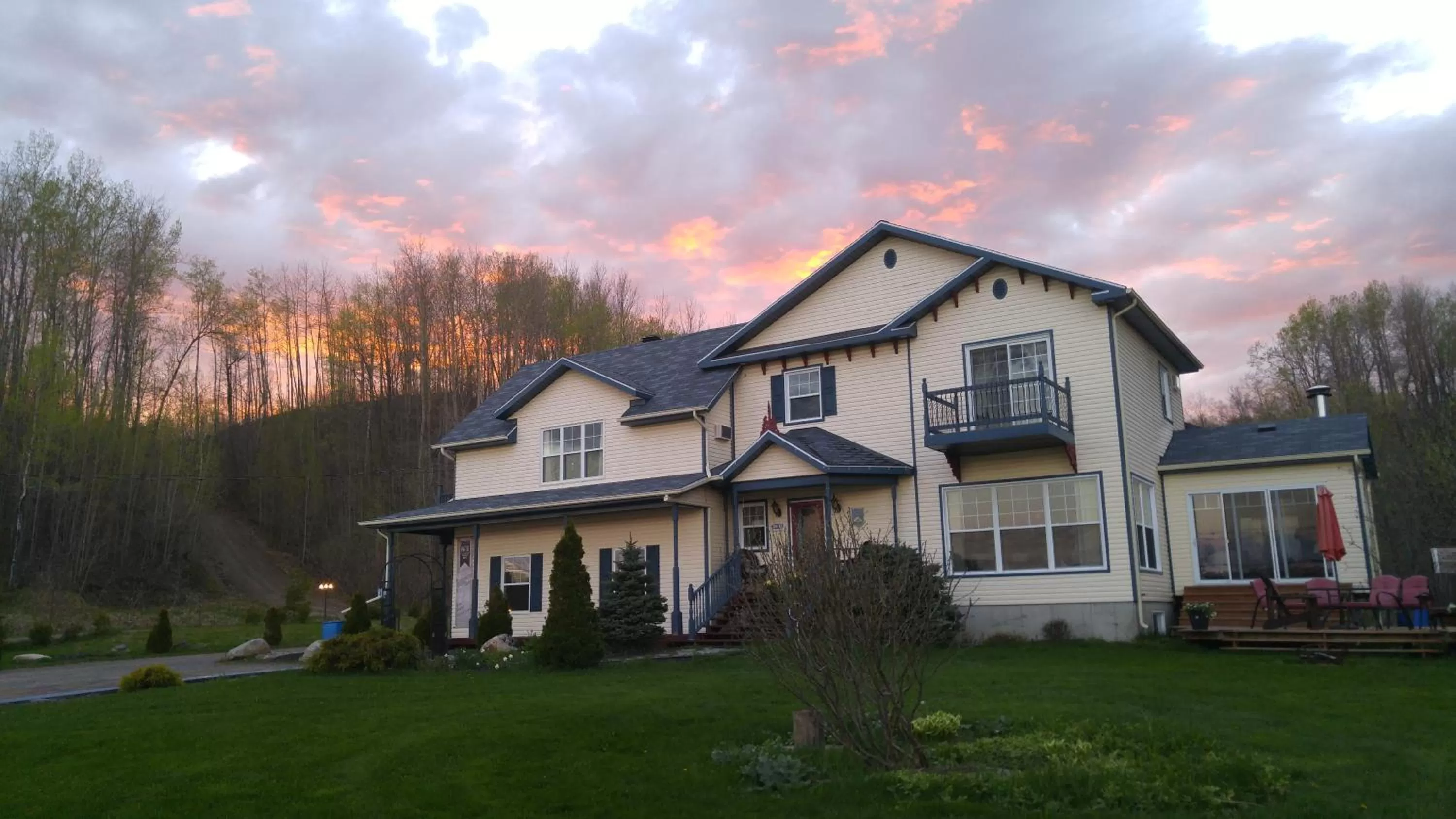 Facade/entrance in Domaine de la Baie, Les Suites