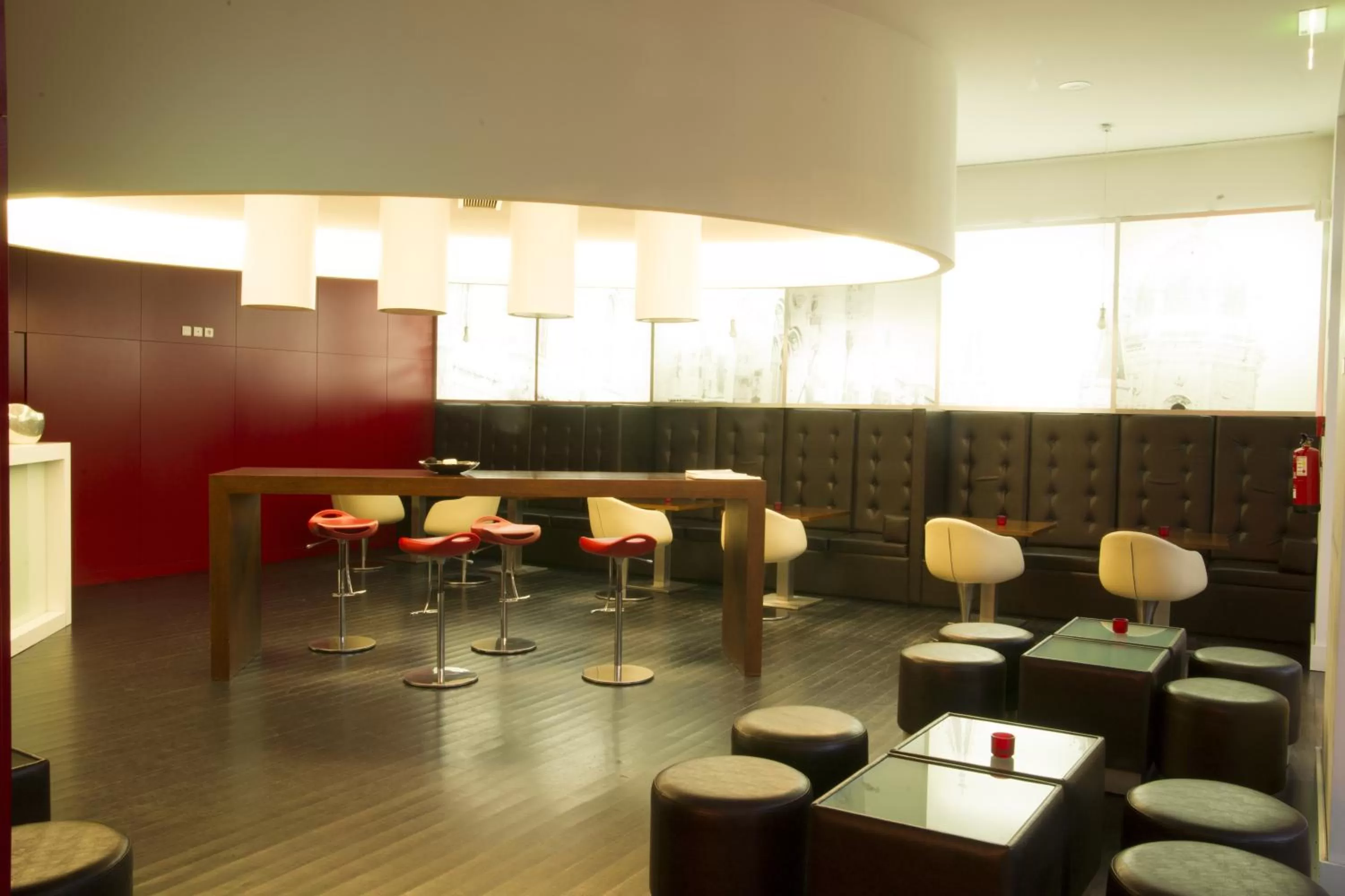 Lounge or bar in Hotel Jeronimos 8