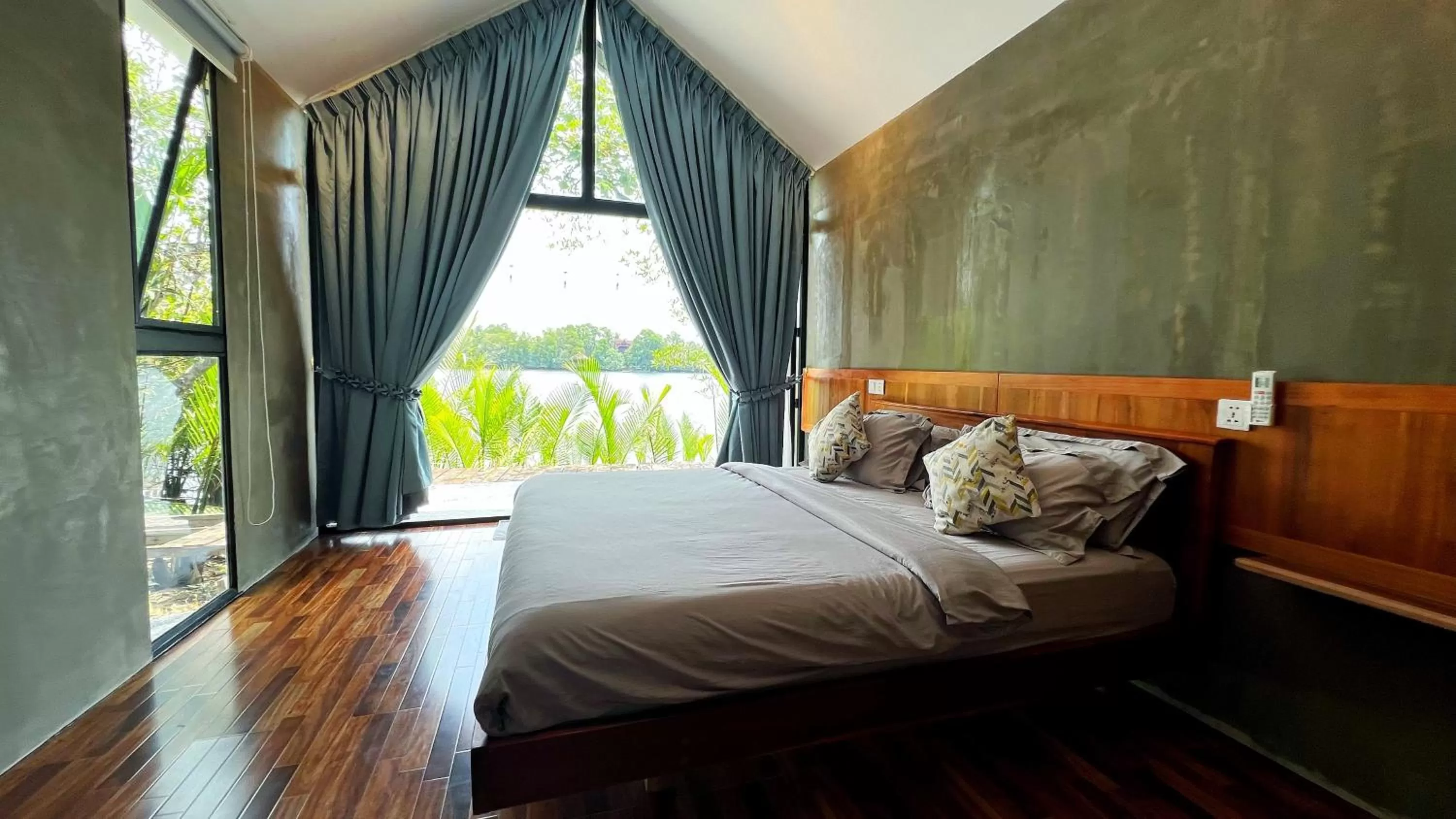 View (from property/room), Bed in Kampot Riverfront Boutique