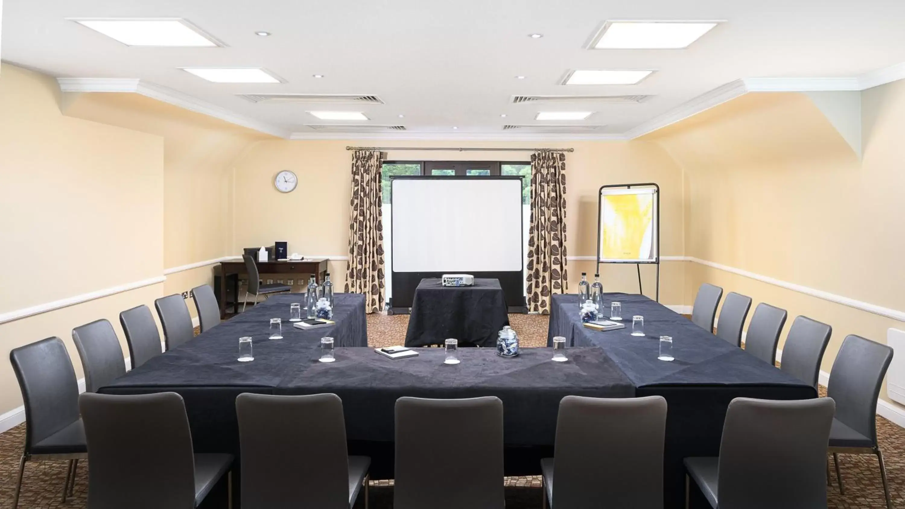 Meeting/conference room in voco - Oxford Spires, an IHG Hotel