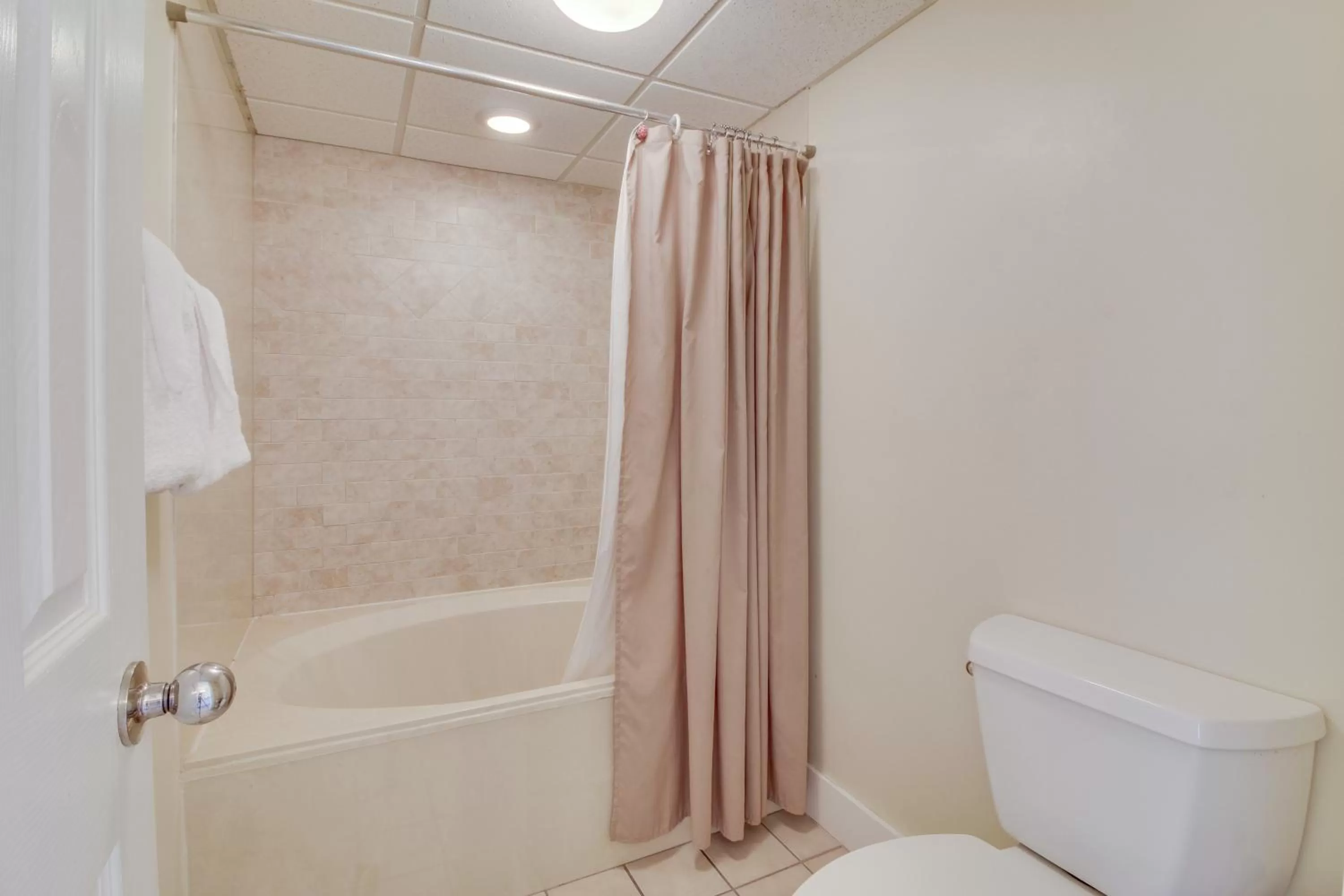 Bathroom in Edgewater Golf Villa #1206