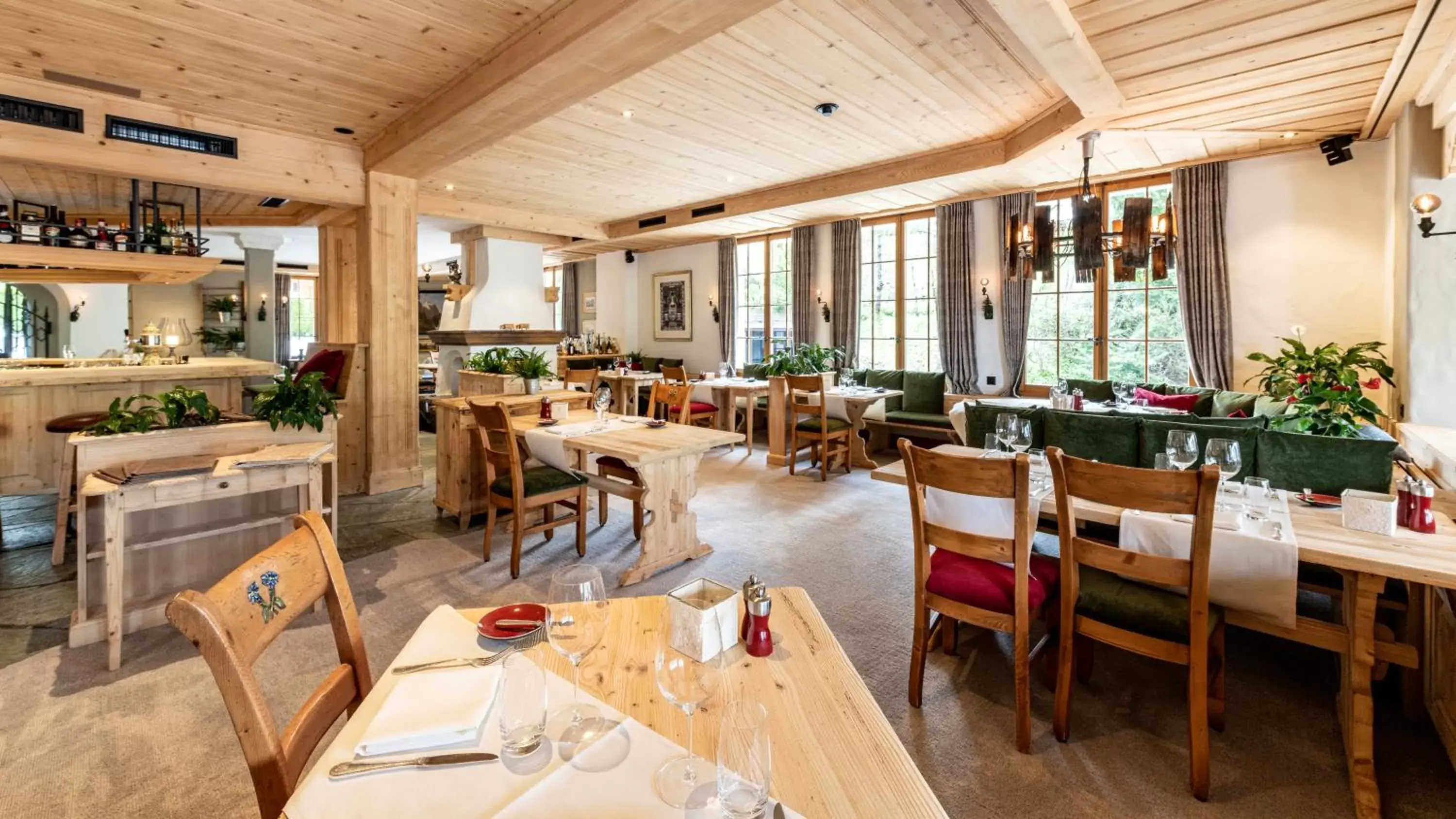 Restaurant/Places to Eat in Geniesserhotel Le Grand Chalet