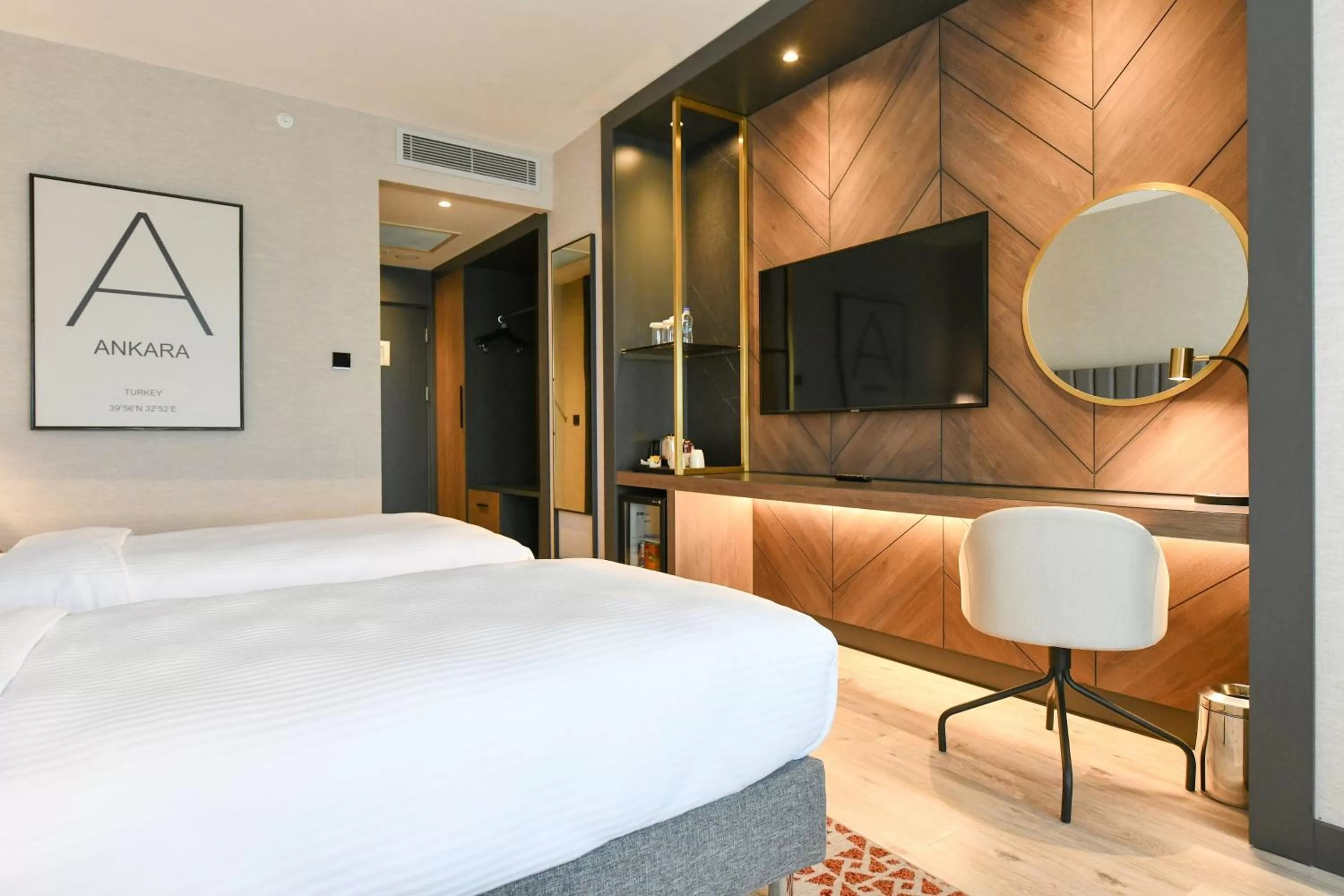 Photo of the whole room, Bed in Crowne Plaza Ankara by IHG