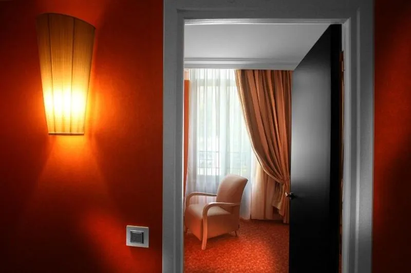 Decorative detail, Bed in Hôtel Princesse Flore