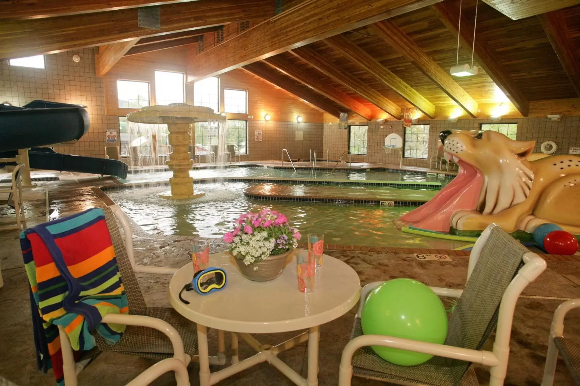 Swimming Pool in Hotel Glenwood Springs