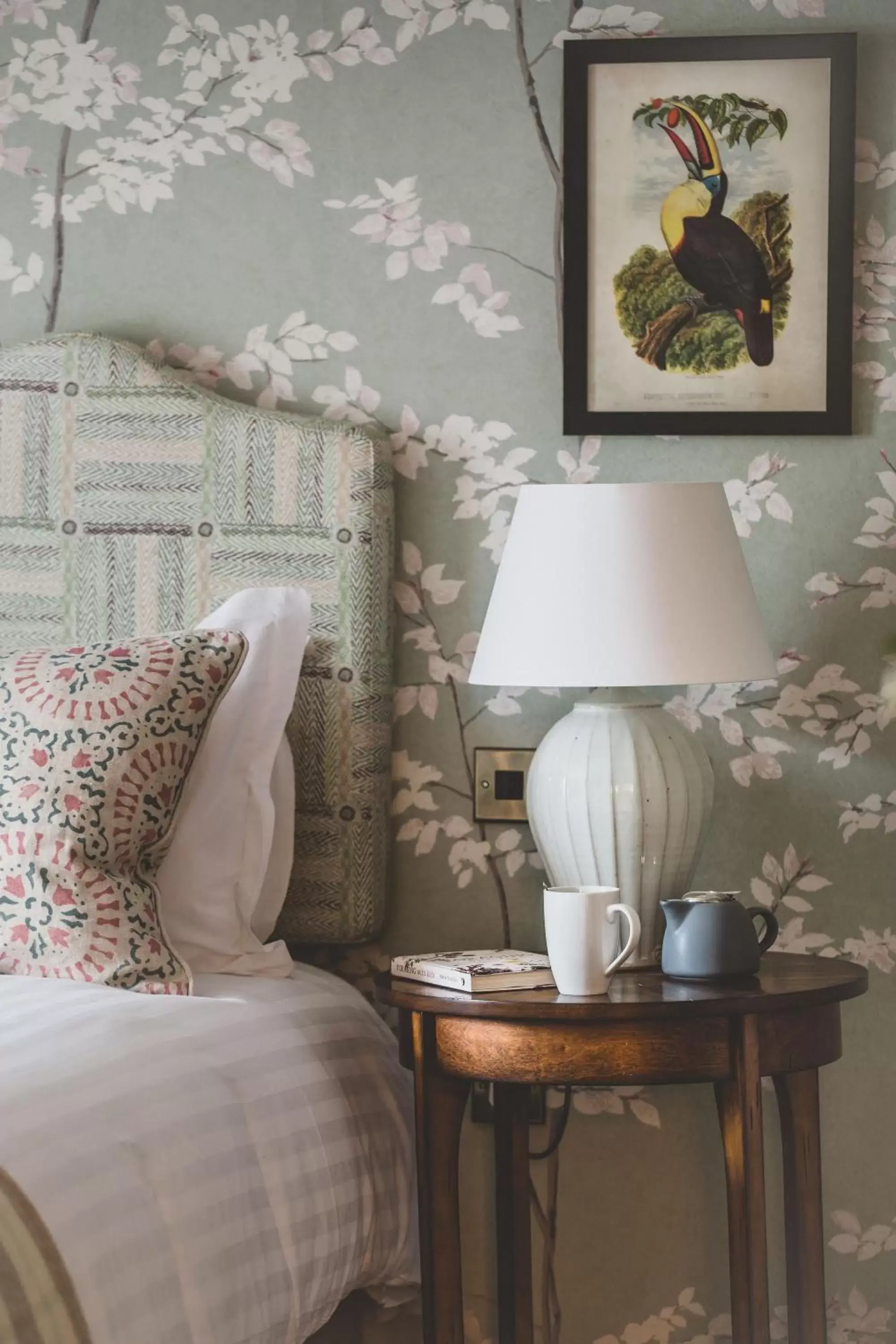 Bedroom, Seating Area in The Clive Arms