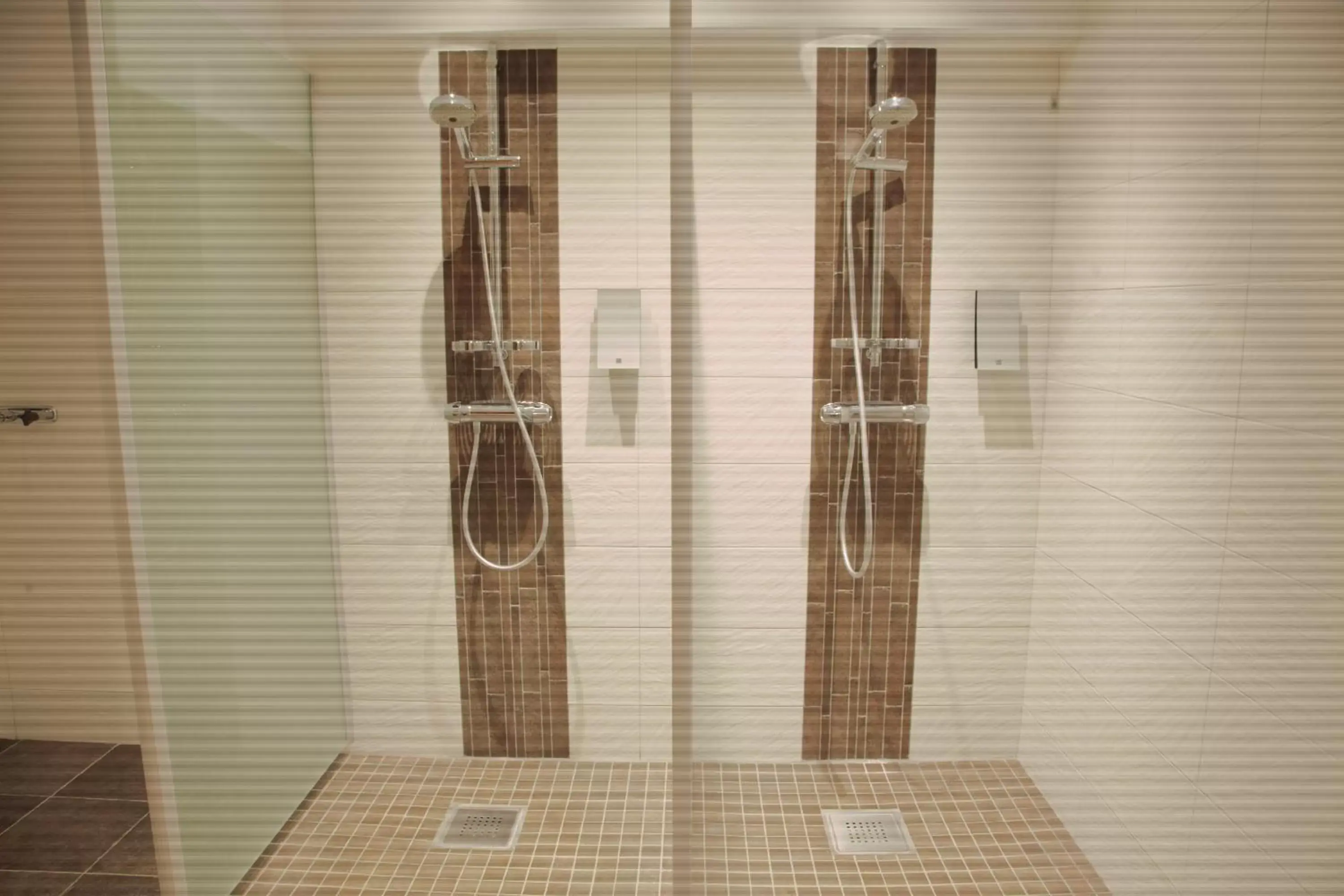 Sauna, Bathroom in Best Western Hotel Park Astoria