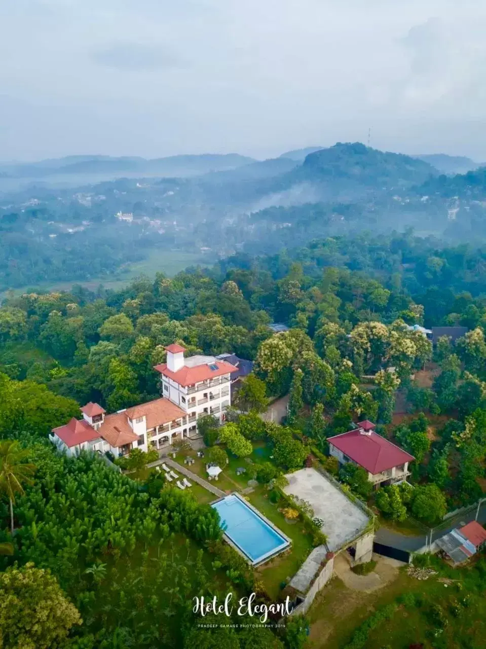 Floor plan, Bird's-eye View in Elegant Hotel