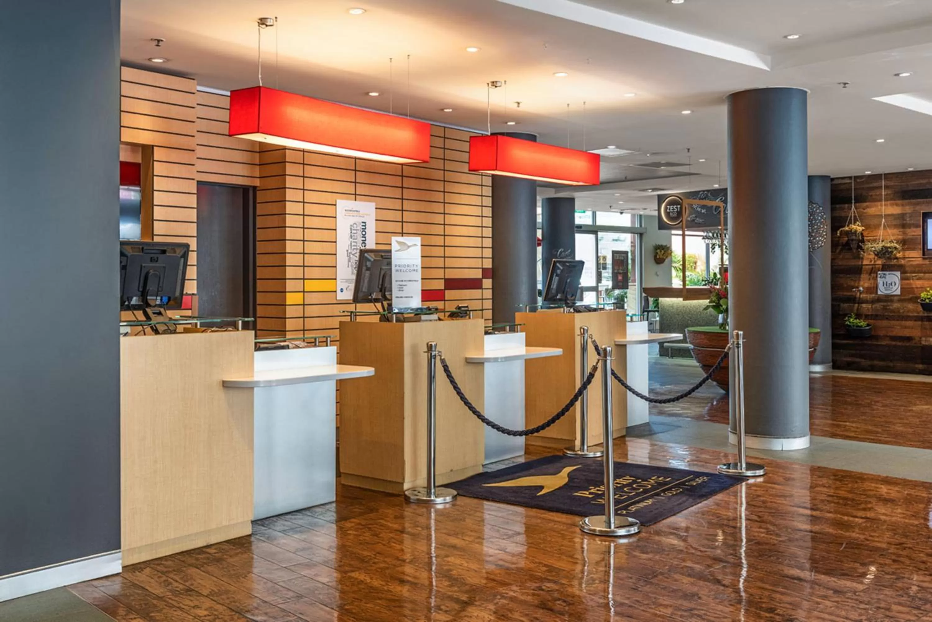 Lobby or reception in ibis Sydney Darling Harbour