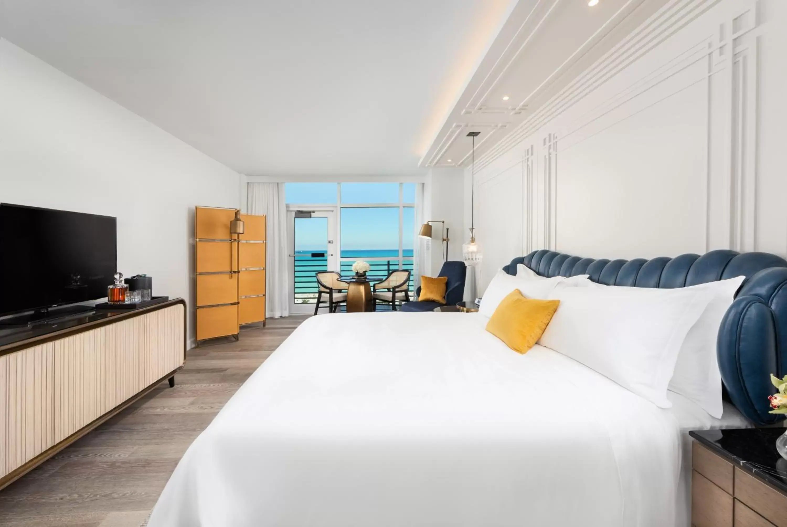 Bedroom in The Ritz-Carlton South Beach