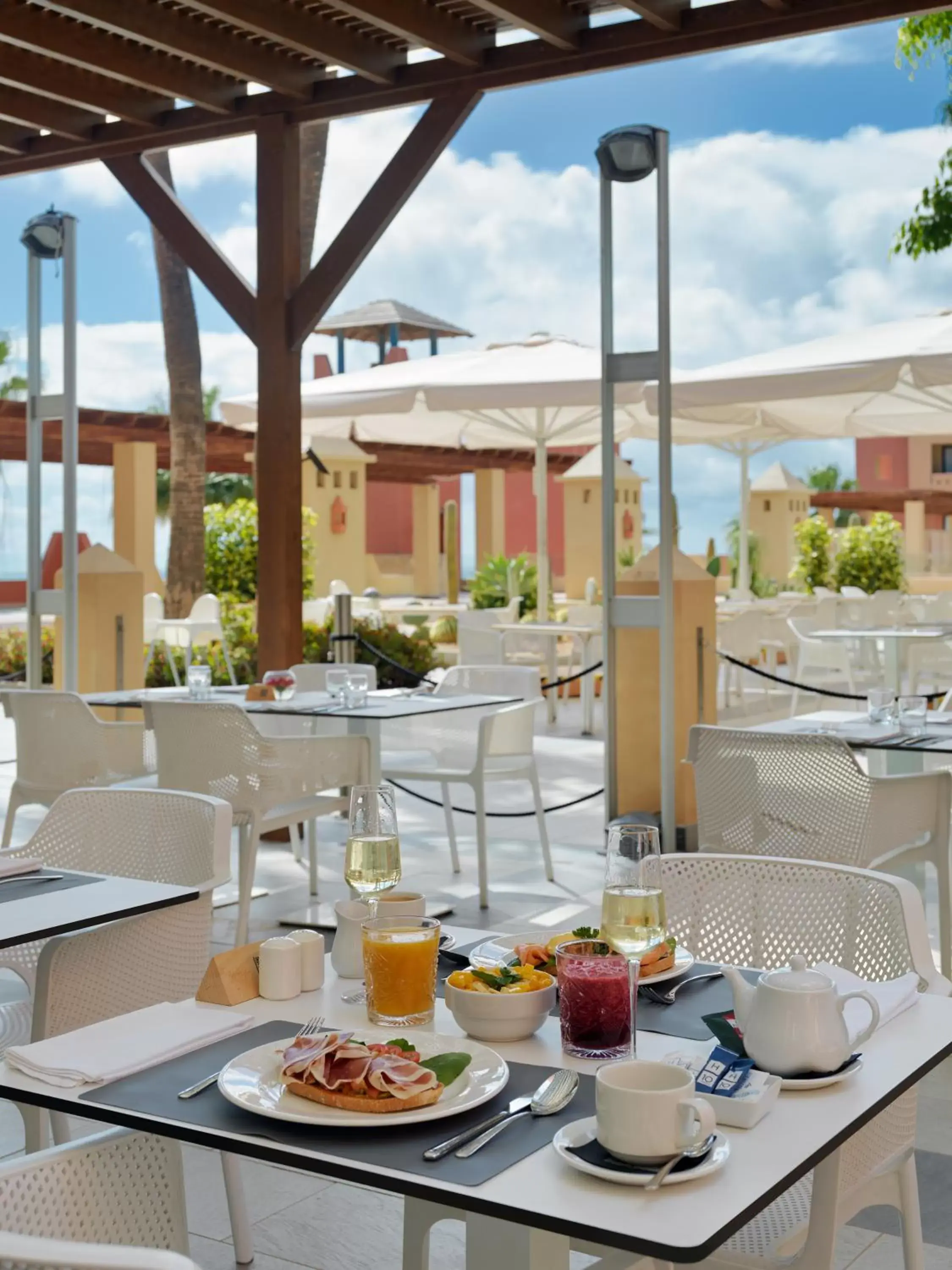 Restaurant/places to eat in H10 Tindaya Restaurant/places to eat in H10 Tindaya