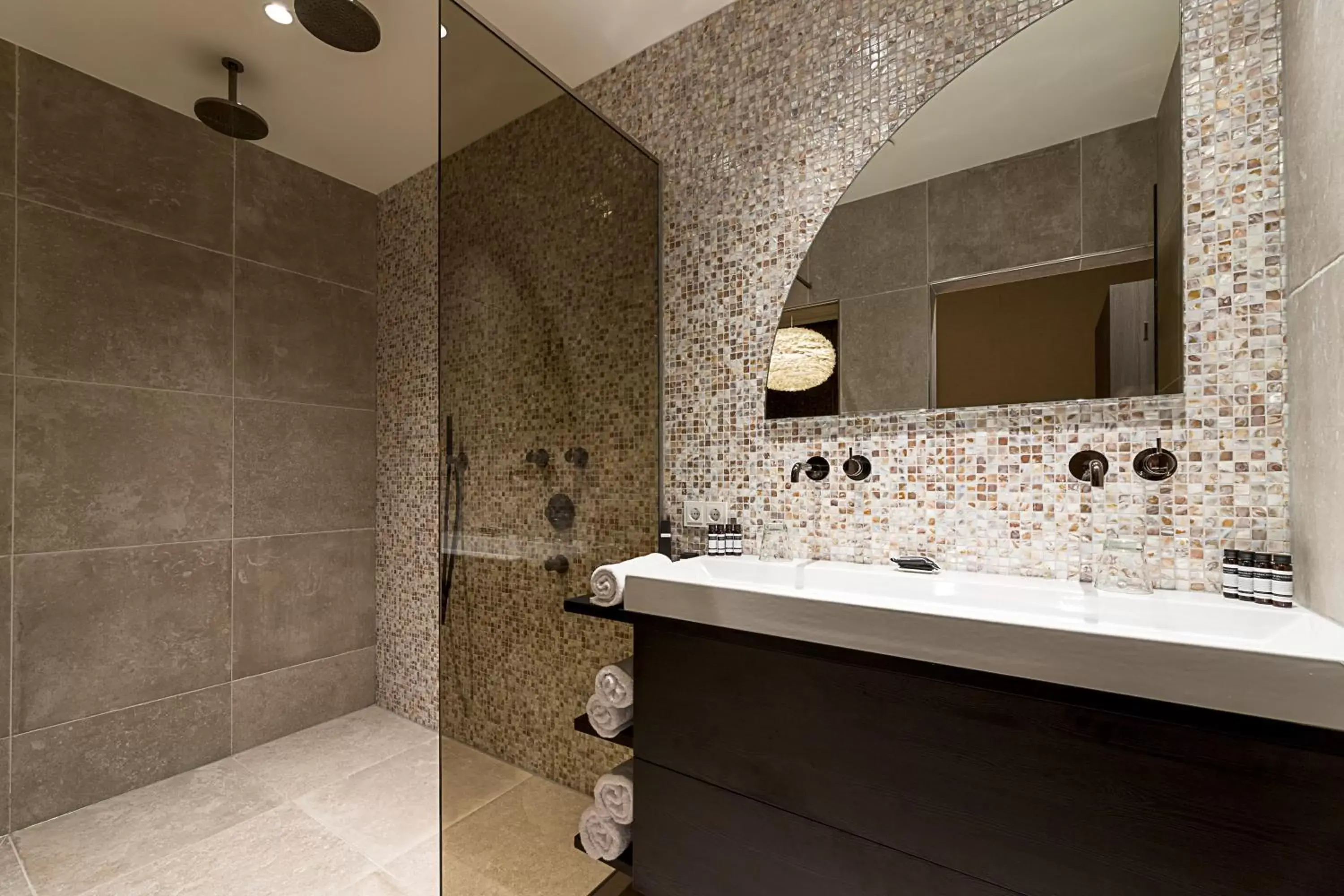 Bathroom in Hotel de Leijhof Oisterwijk