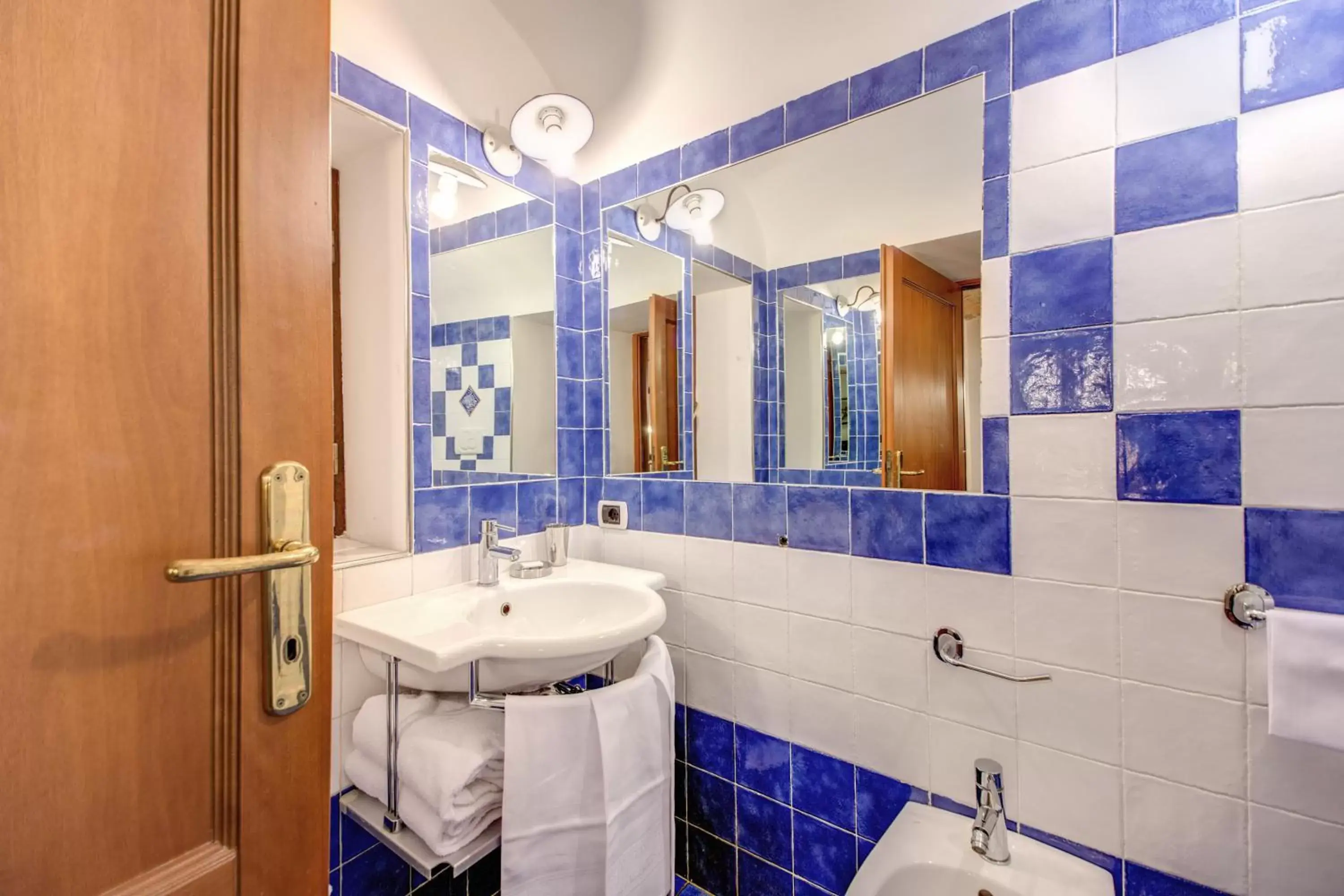 Bathroom in Hotel Gea Di Vulcano
