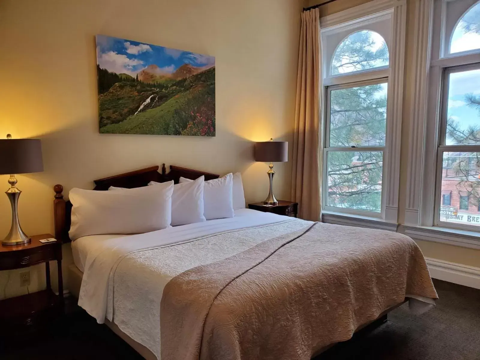 Bedroom, Bed in Hotel Ouray - for 12 years old and over