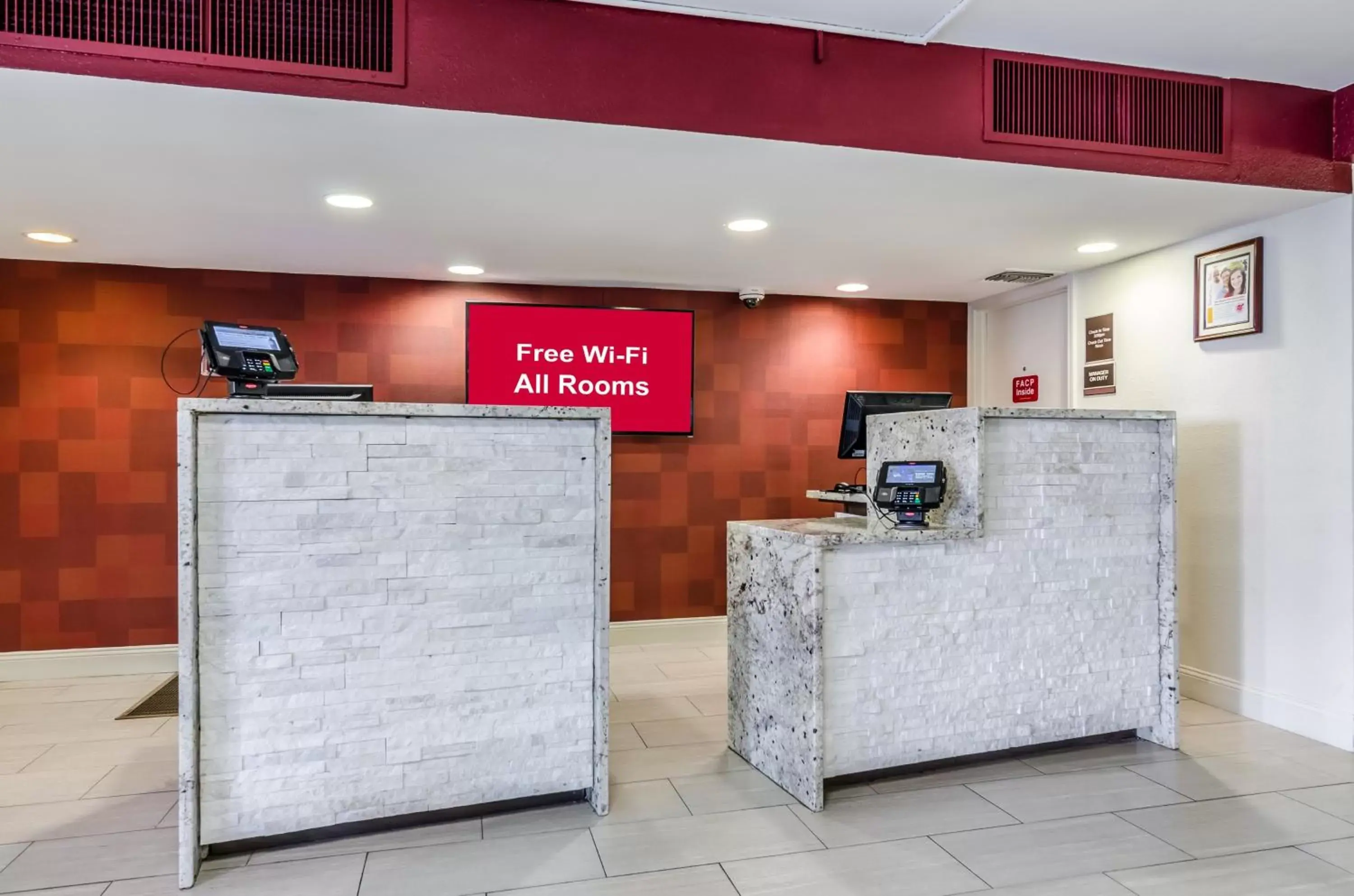 Lobby or reception in Red Roof Inn PLUS+ Wichita East