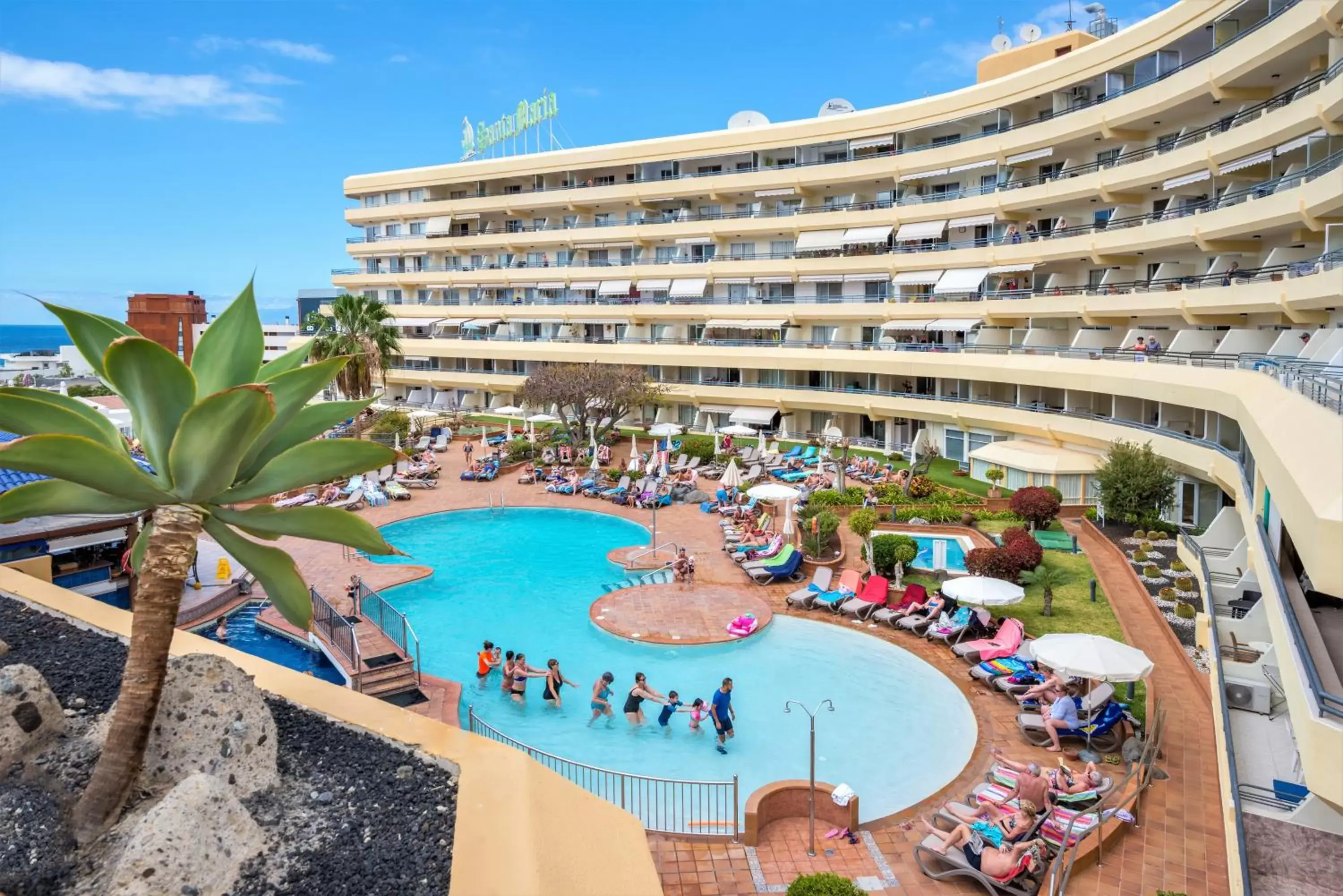 Swimming pool, Pool View in HOVIMA Santa María