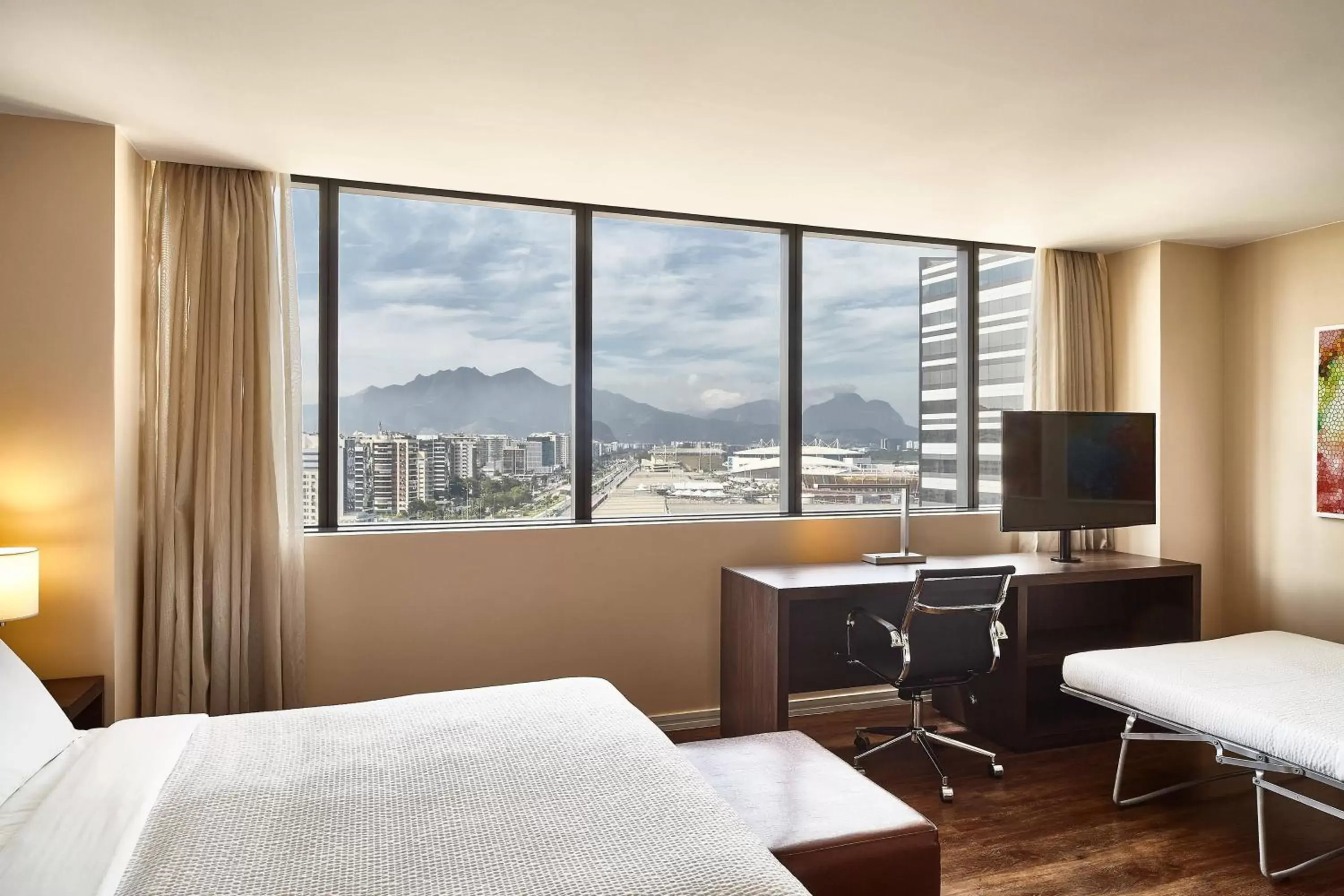Photo of the whole room, Mountain View in Residence Inn by Marriott Rio de Janeiro Barra da Tijuca