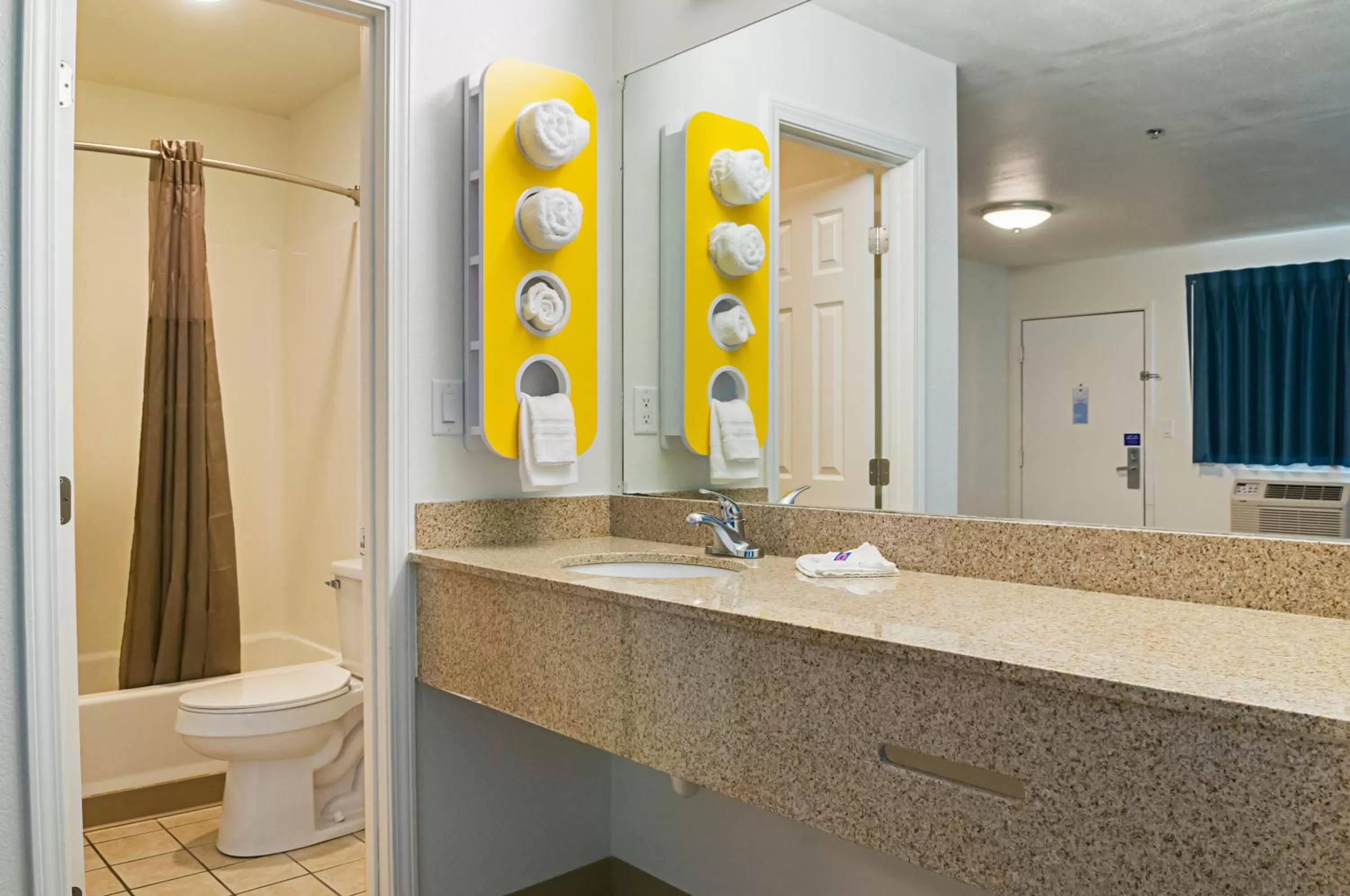 Bedroom in Motel 6-Bay Saint Louis, MS