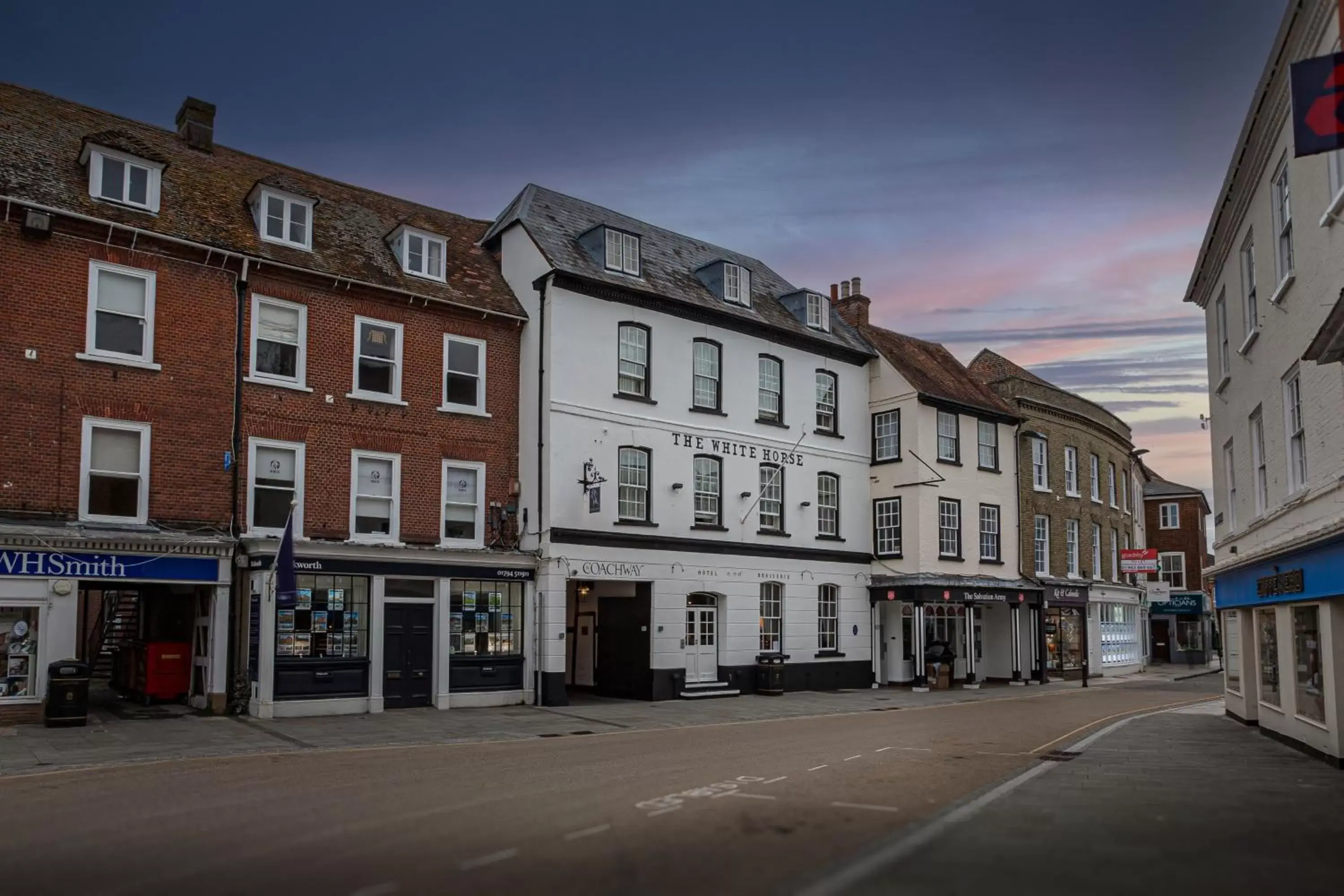 Facade/entrance in The White Horse Hotel, Romsey, Hampshire