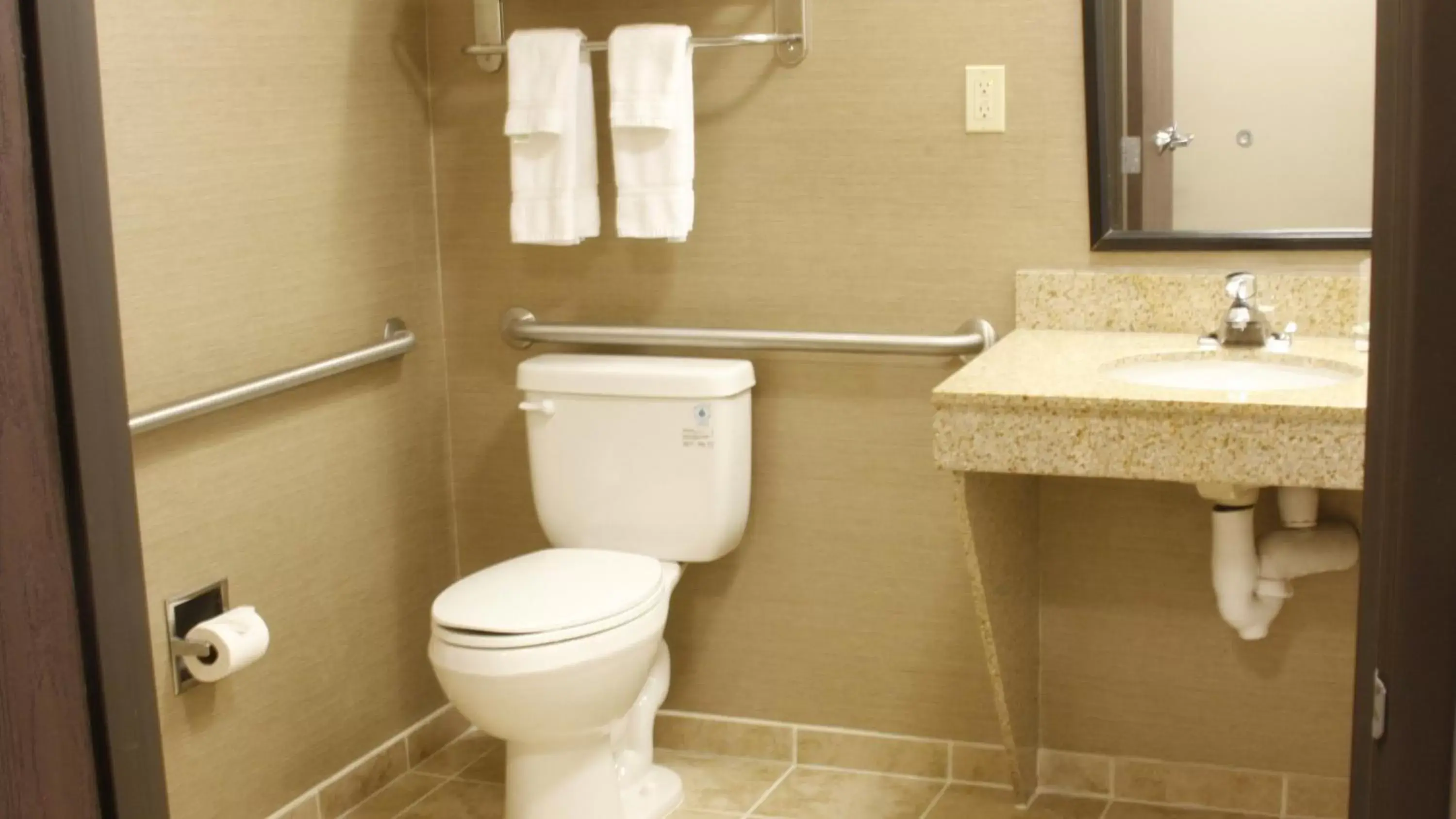 Photo of the whole room, Bathroom in Holiday Inn Hotel & Suites Bakersfield, an IHG Hotel