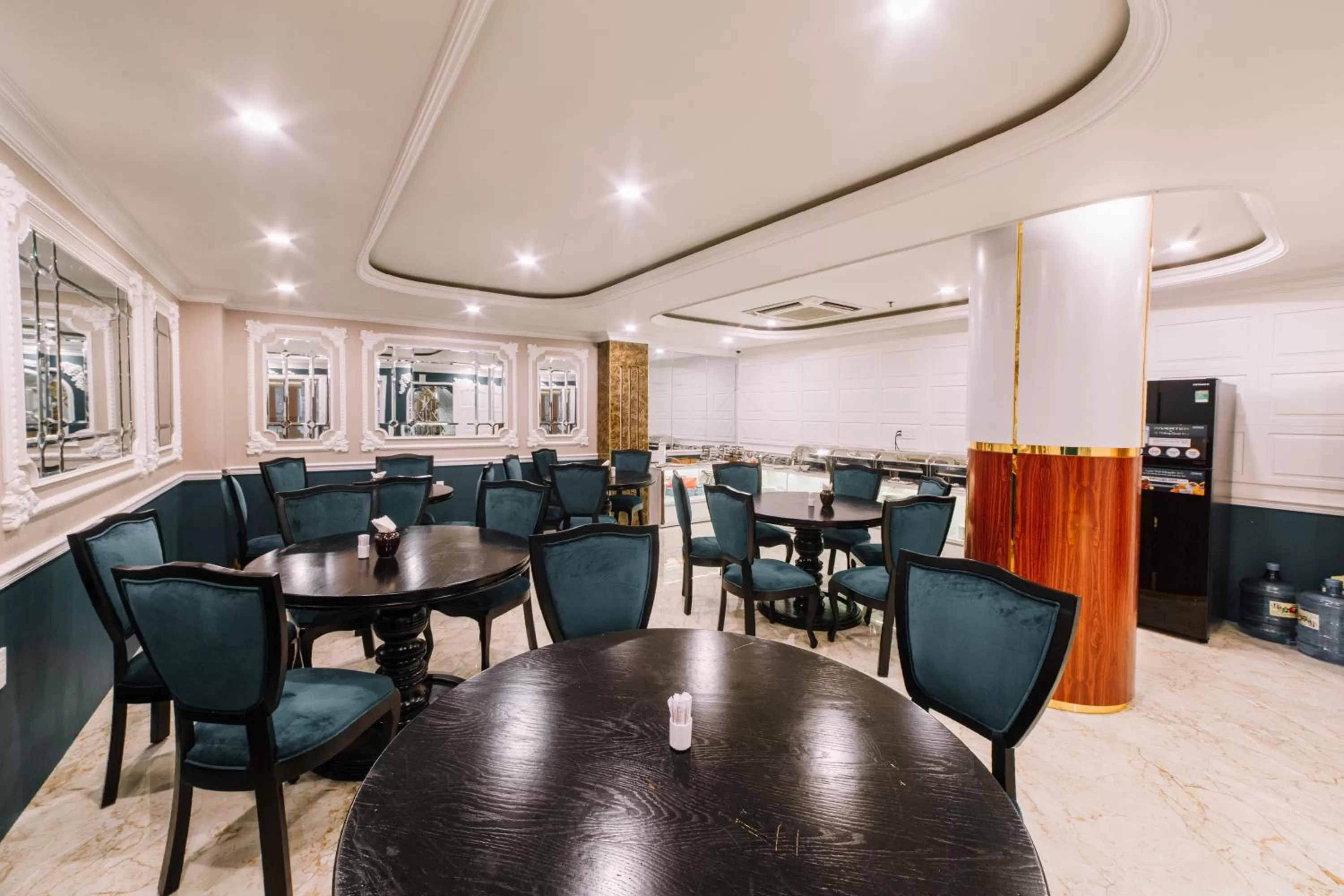 Breakfast, Restaurant/Places to Eat in Saigon Hanoi Central Hotel