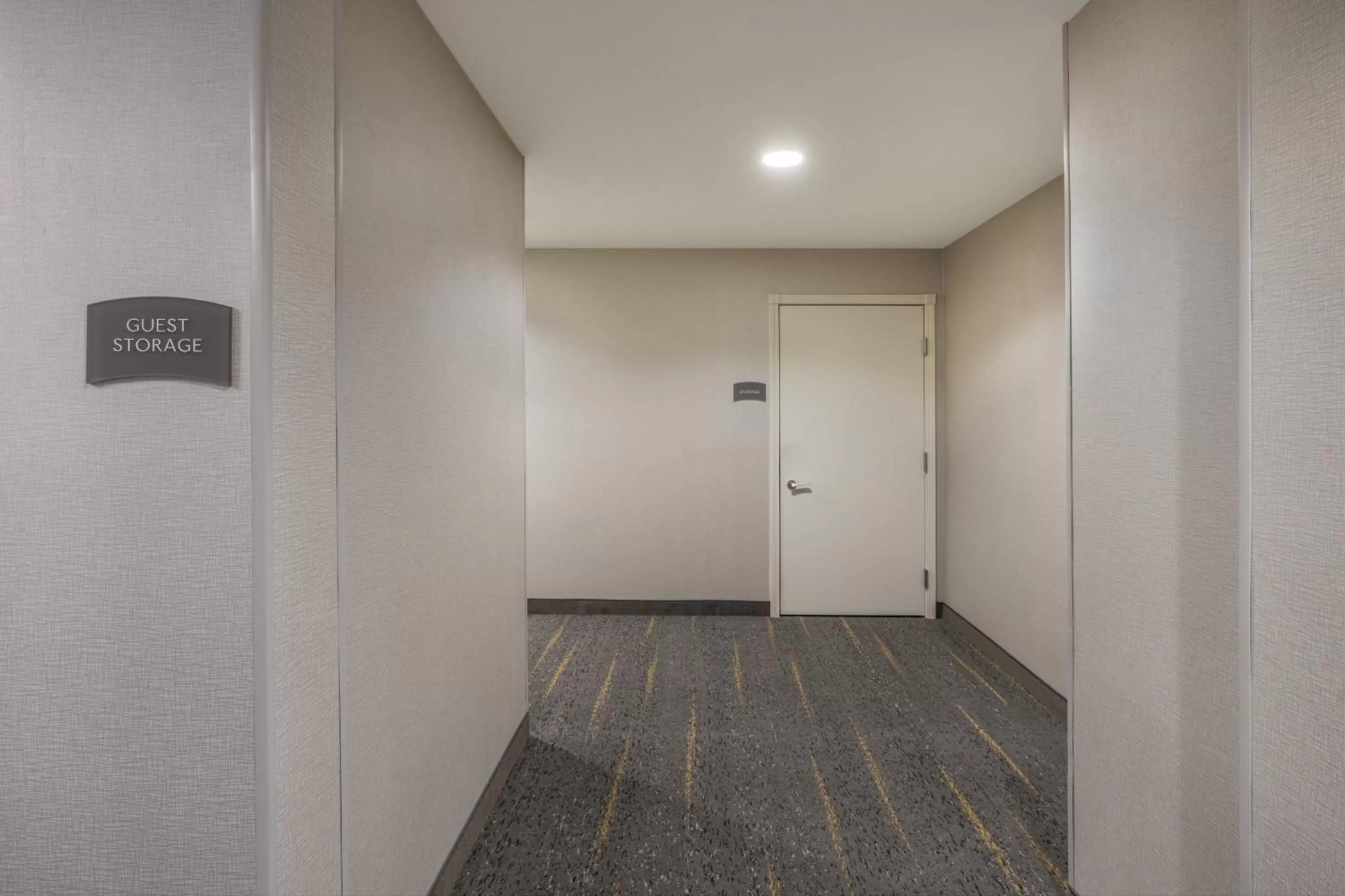 Lobby or reception in Staybridge Suites Anchorage by IHG