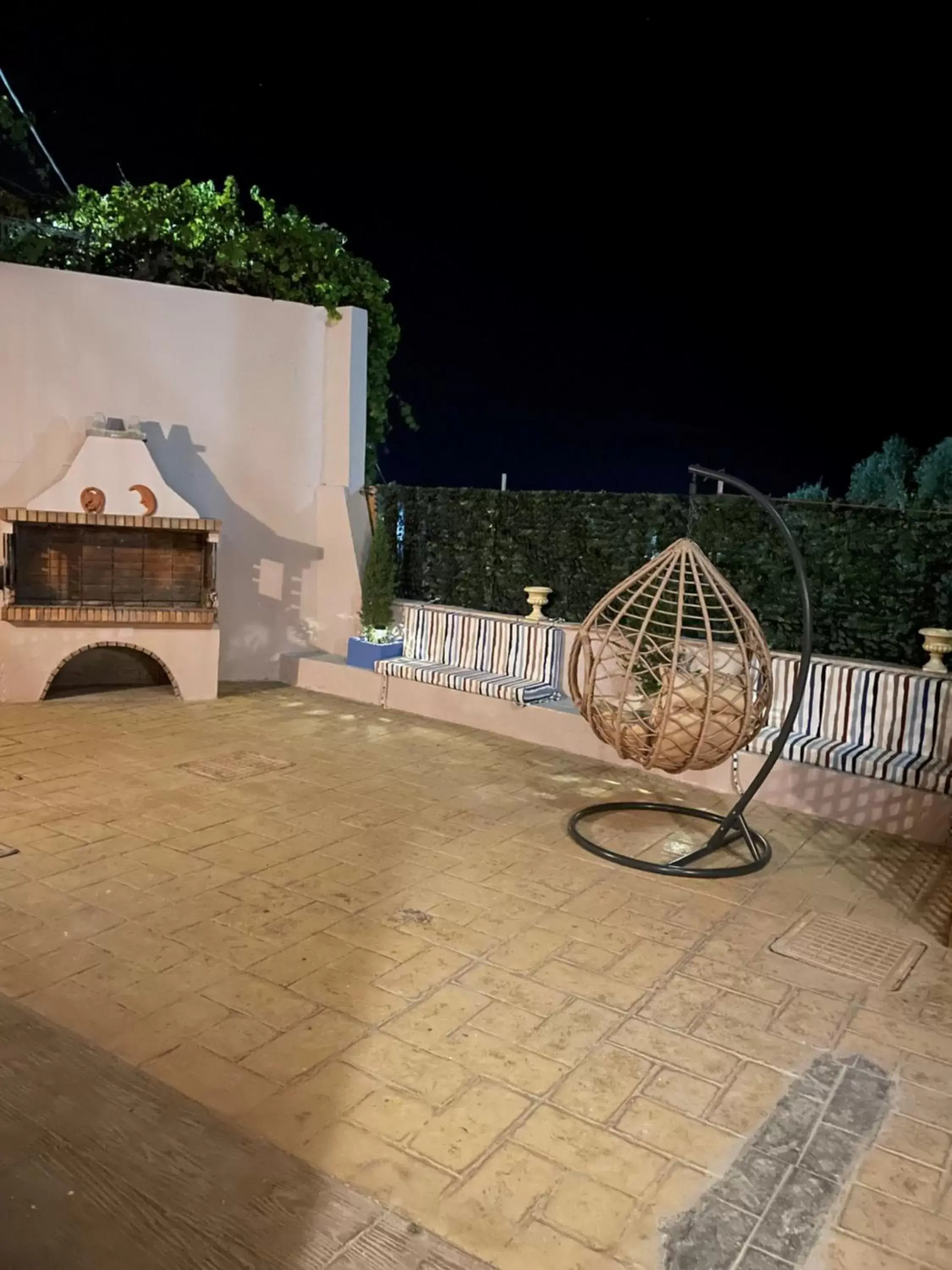 Patio, BBQ Facilities in Hotel Kourkoumelata