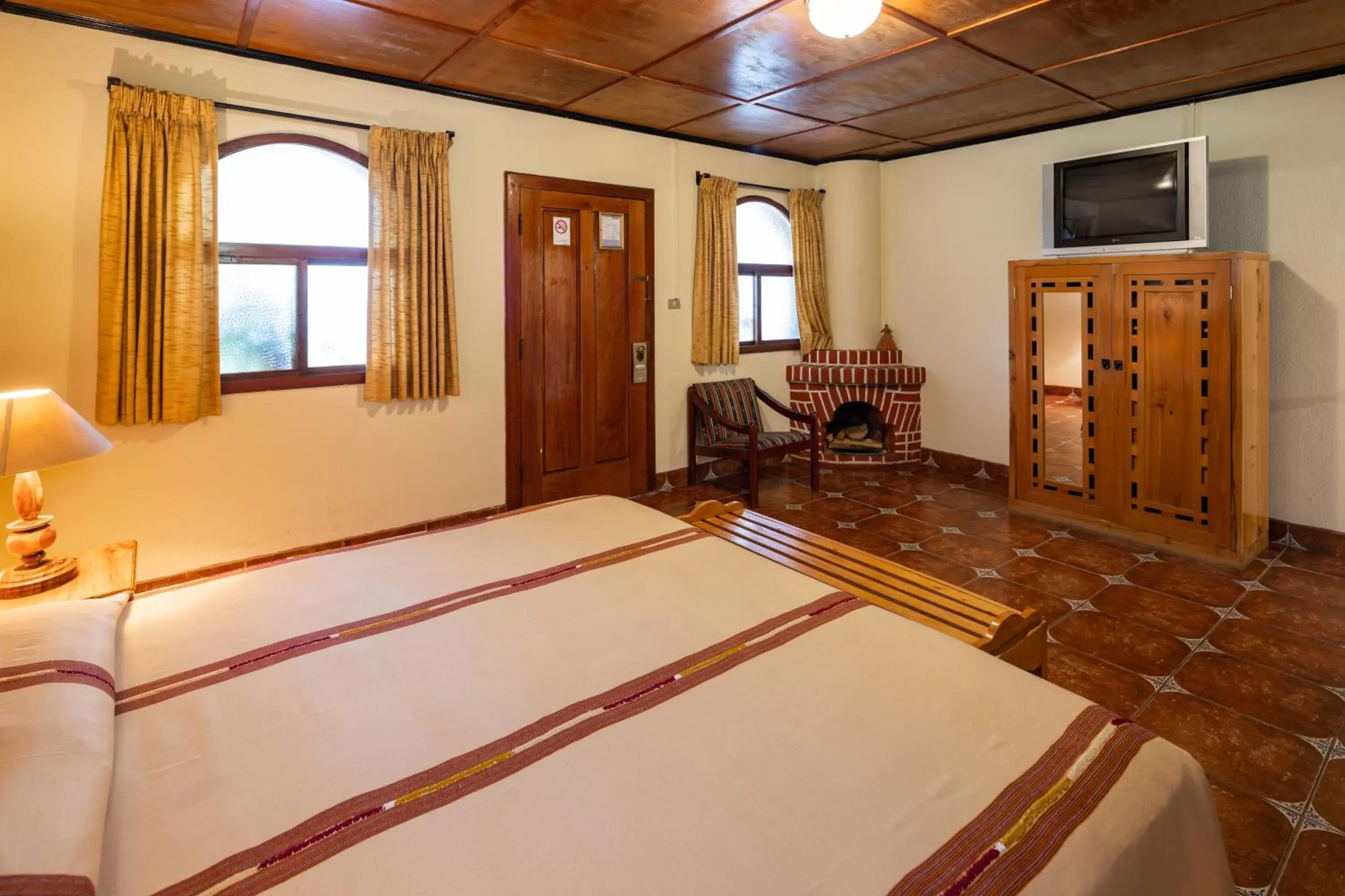 Photo of the whole room, Bed in Regis Hotel Spa Photo of the whole room, Bed in Regis Hotel Spa