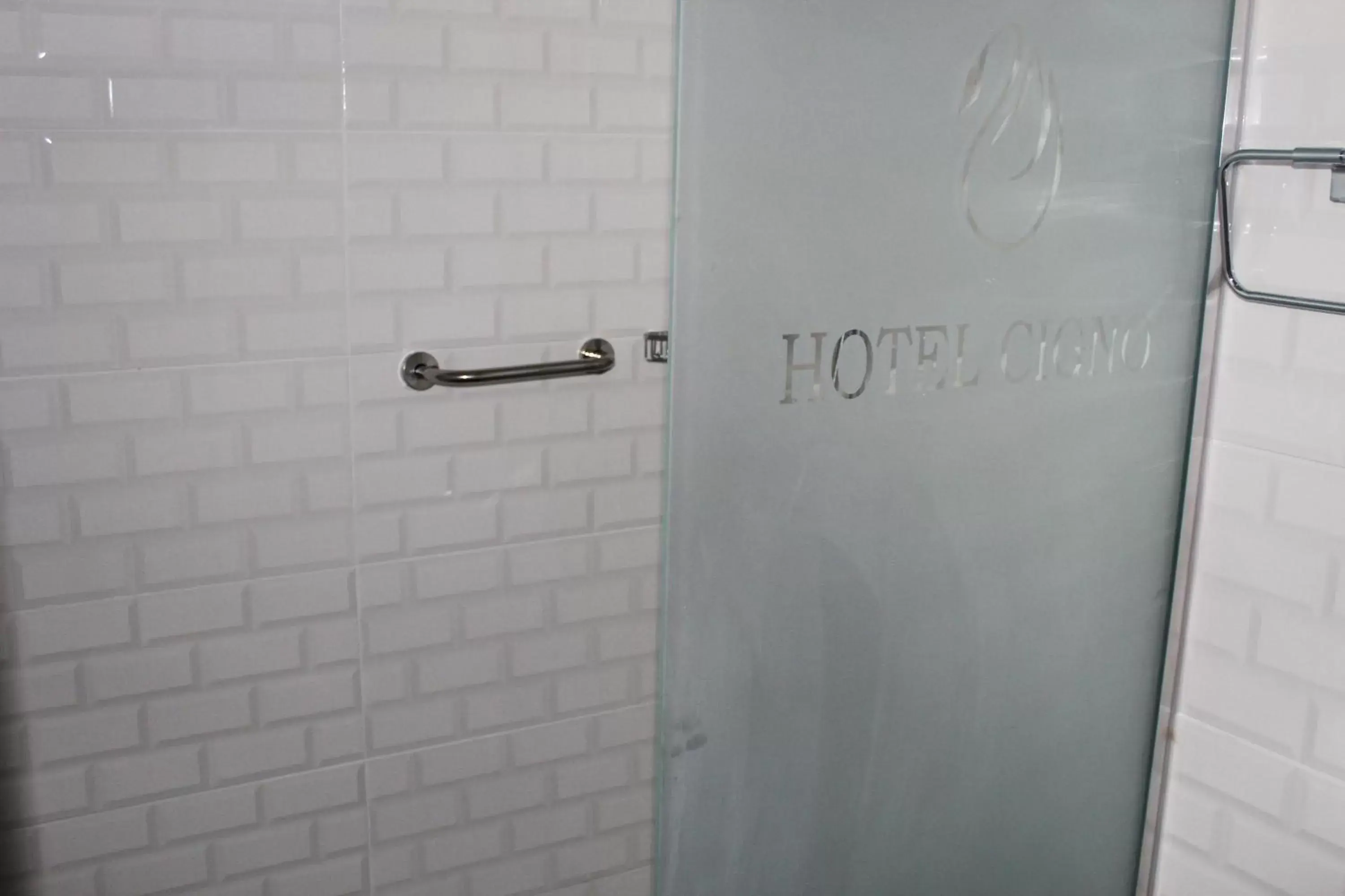 Shower, Bathroom in Good Night Hotel Istanbul