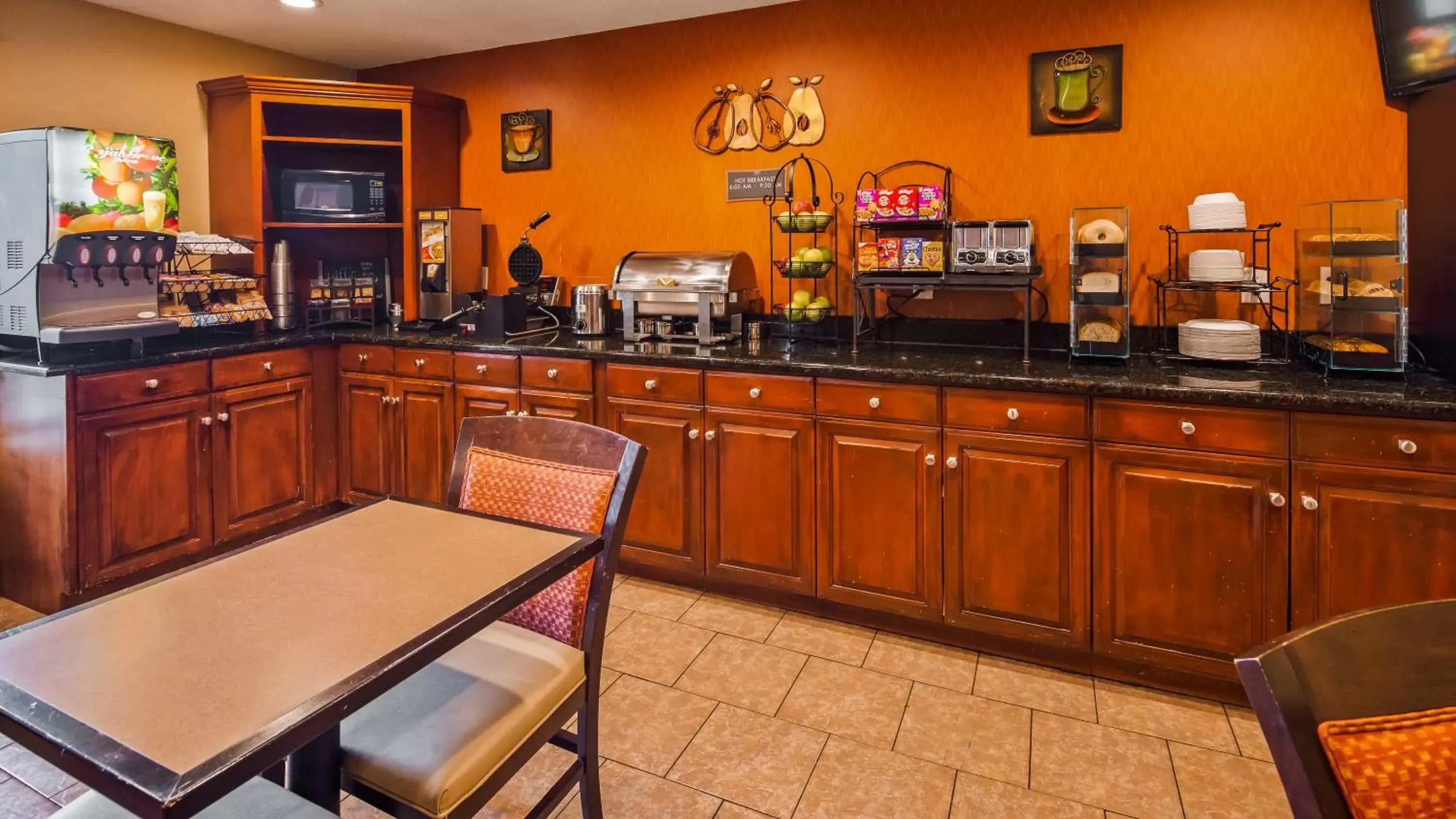 Food and drinks, Restaurant/Places to Eat in SureStay Plus Hotel by Best Western Jackson